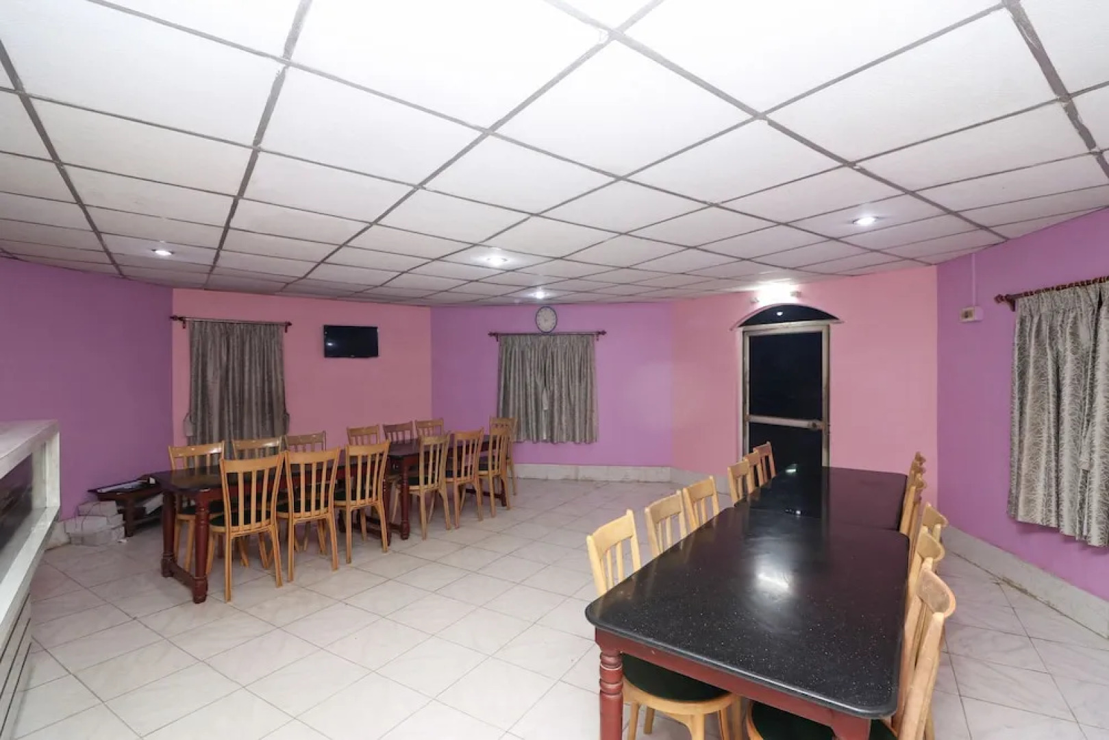 OYO 17122 Liv Sea Valley