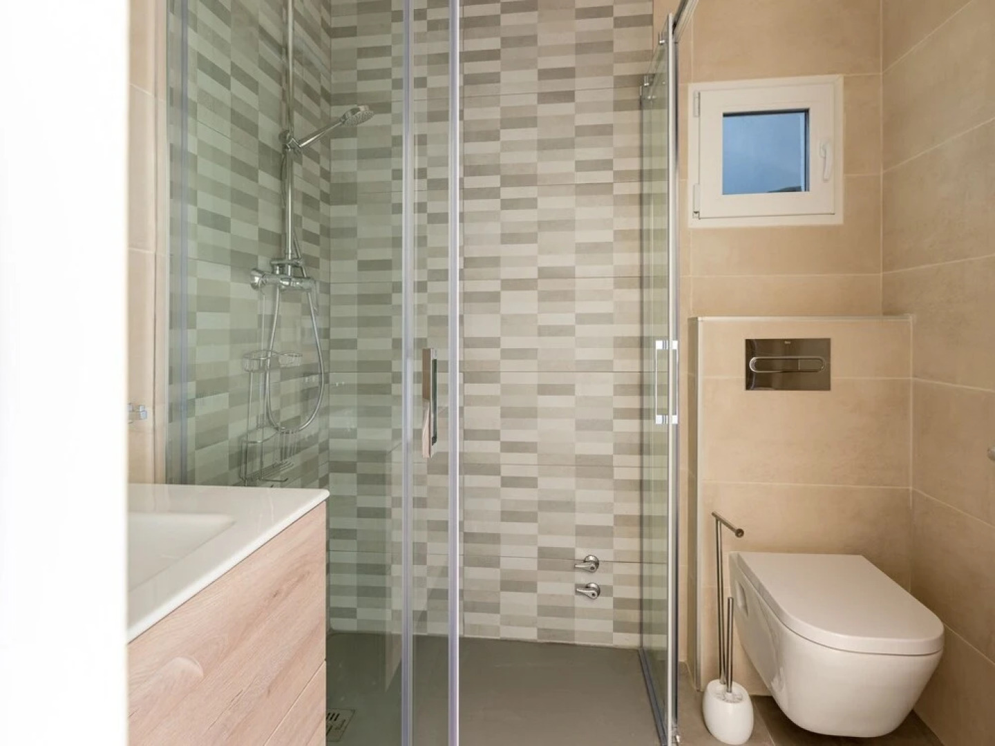 Splendid Holiday Home in St Pere Pescador With Swimming Pool