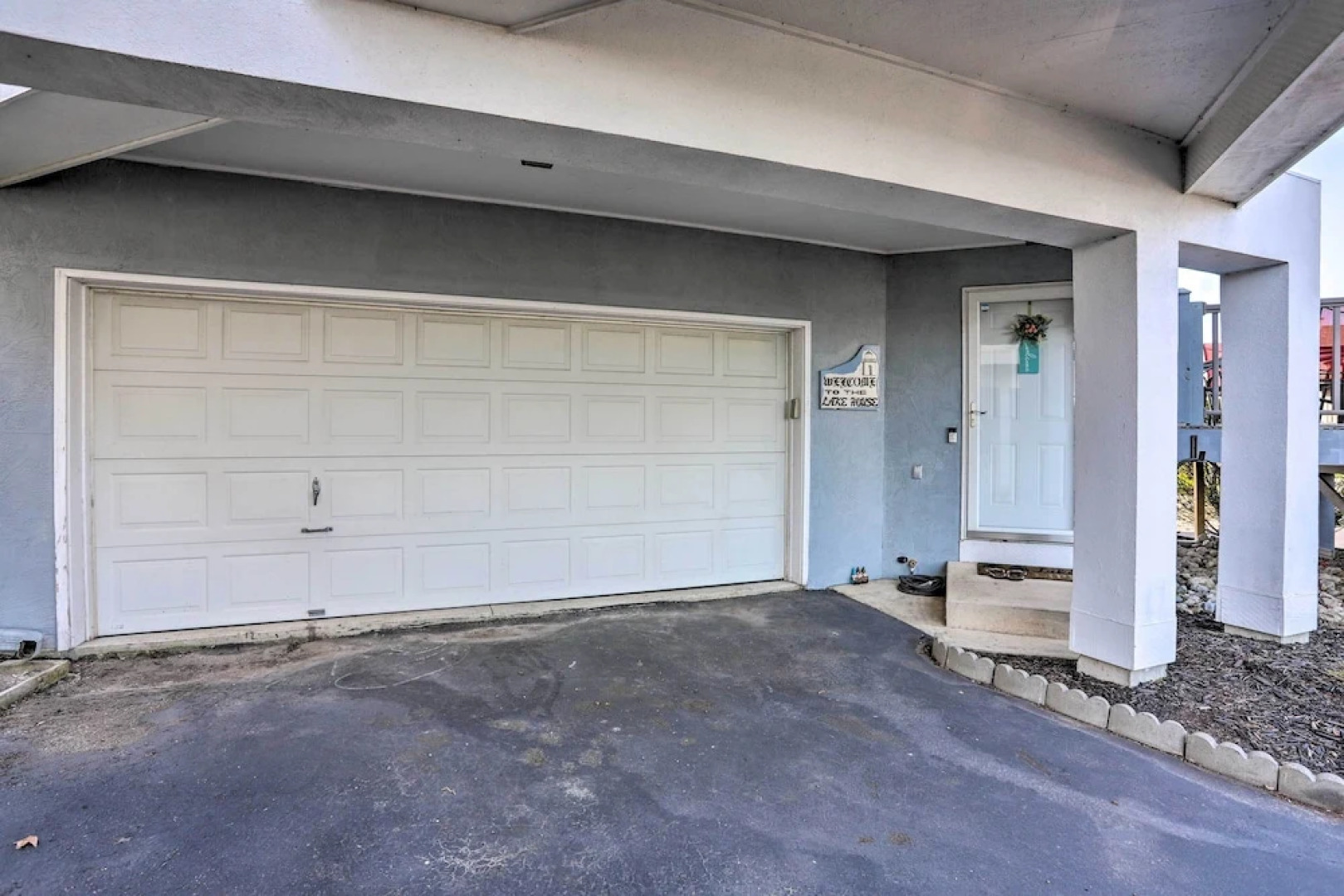 Family-friendly Port Clinton Home w/ Private Deck