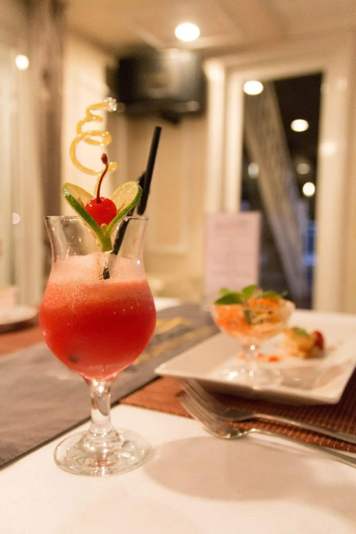 Signature Royal Halong Cruise