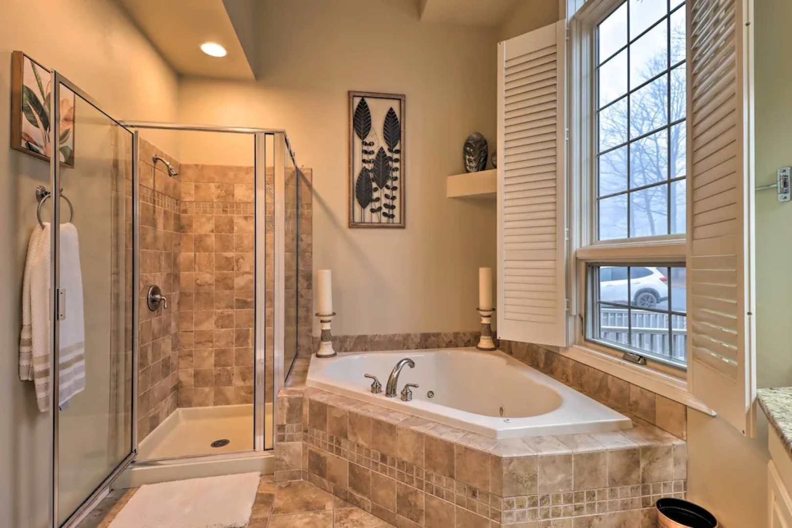 Poconos Townhome - Walk to Big Boulder Lake!