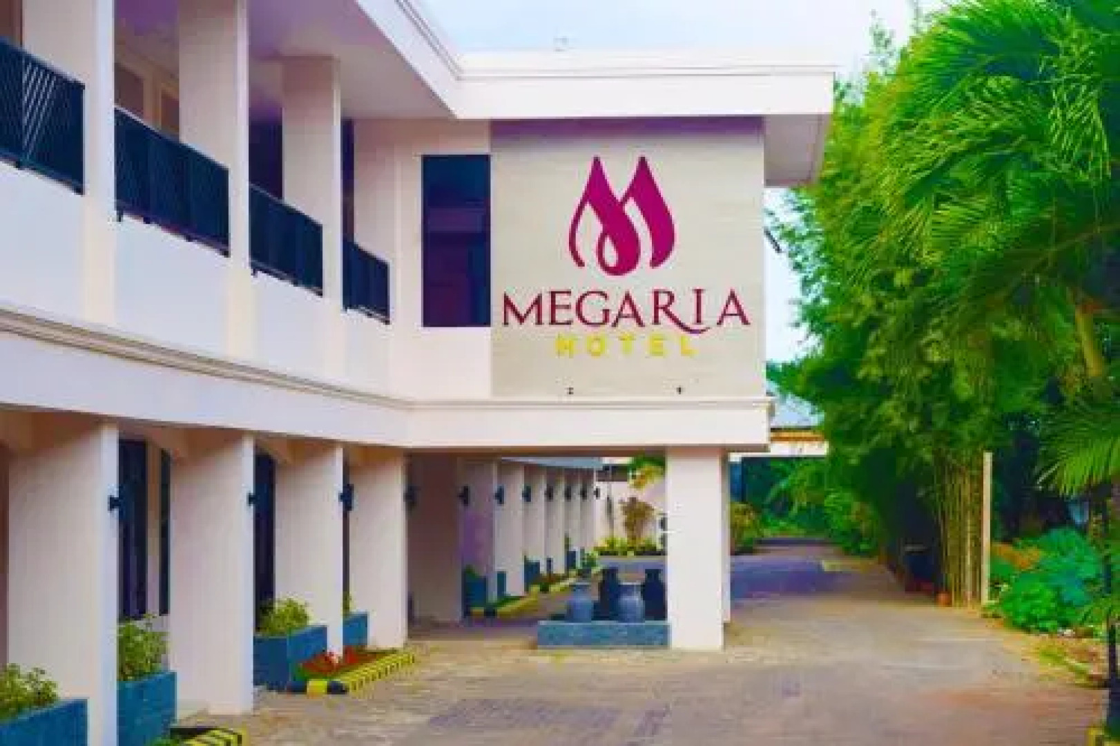 Megaria Hotel
