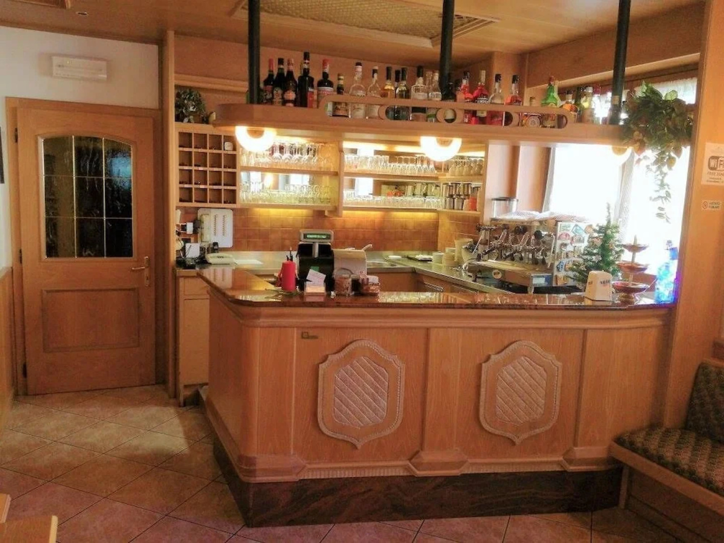 Green Base Hotel B&B