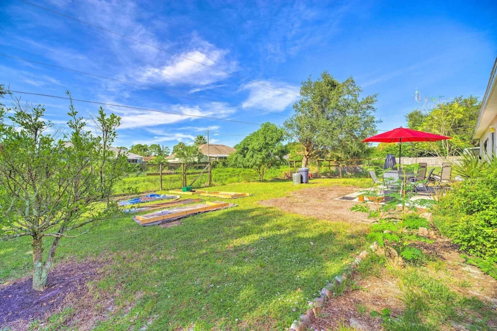 'banzai Palm Bay' Home Near Parks & Beaches!