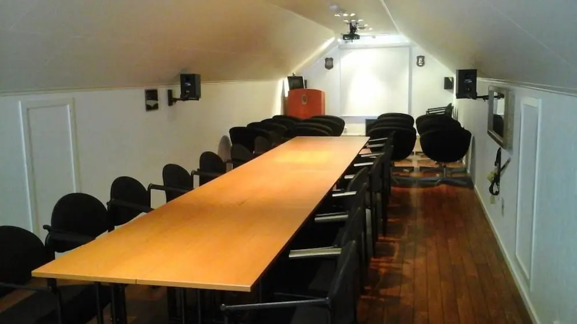 Furoy Hotel Apartments and Boating