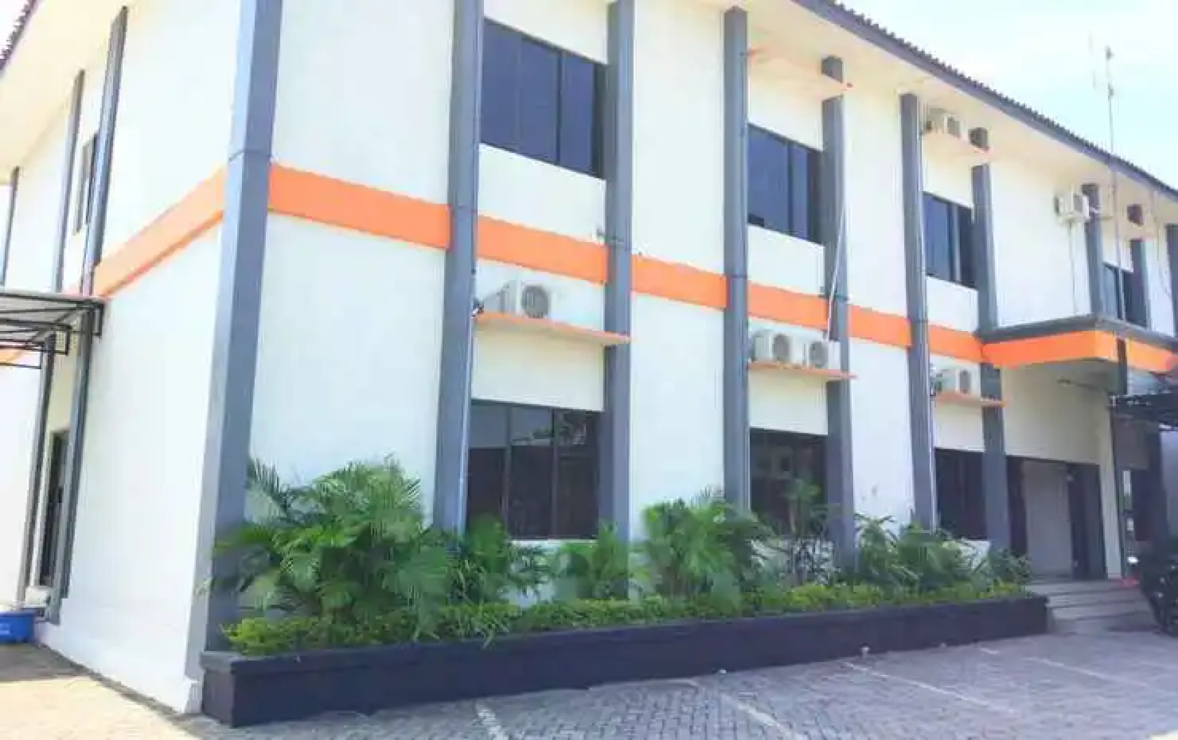 RedDoorz @ Hotel Nuansa Ngawi