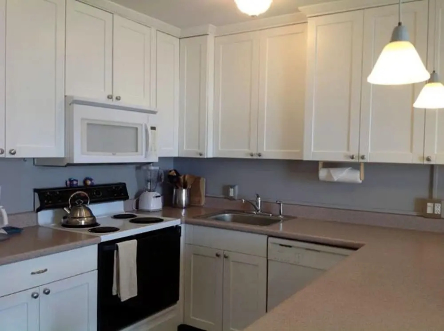 Hale Kai O Kihei by CRH