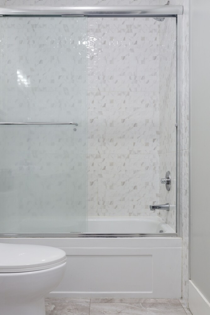 11058 - 83A Bsmnt Suite