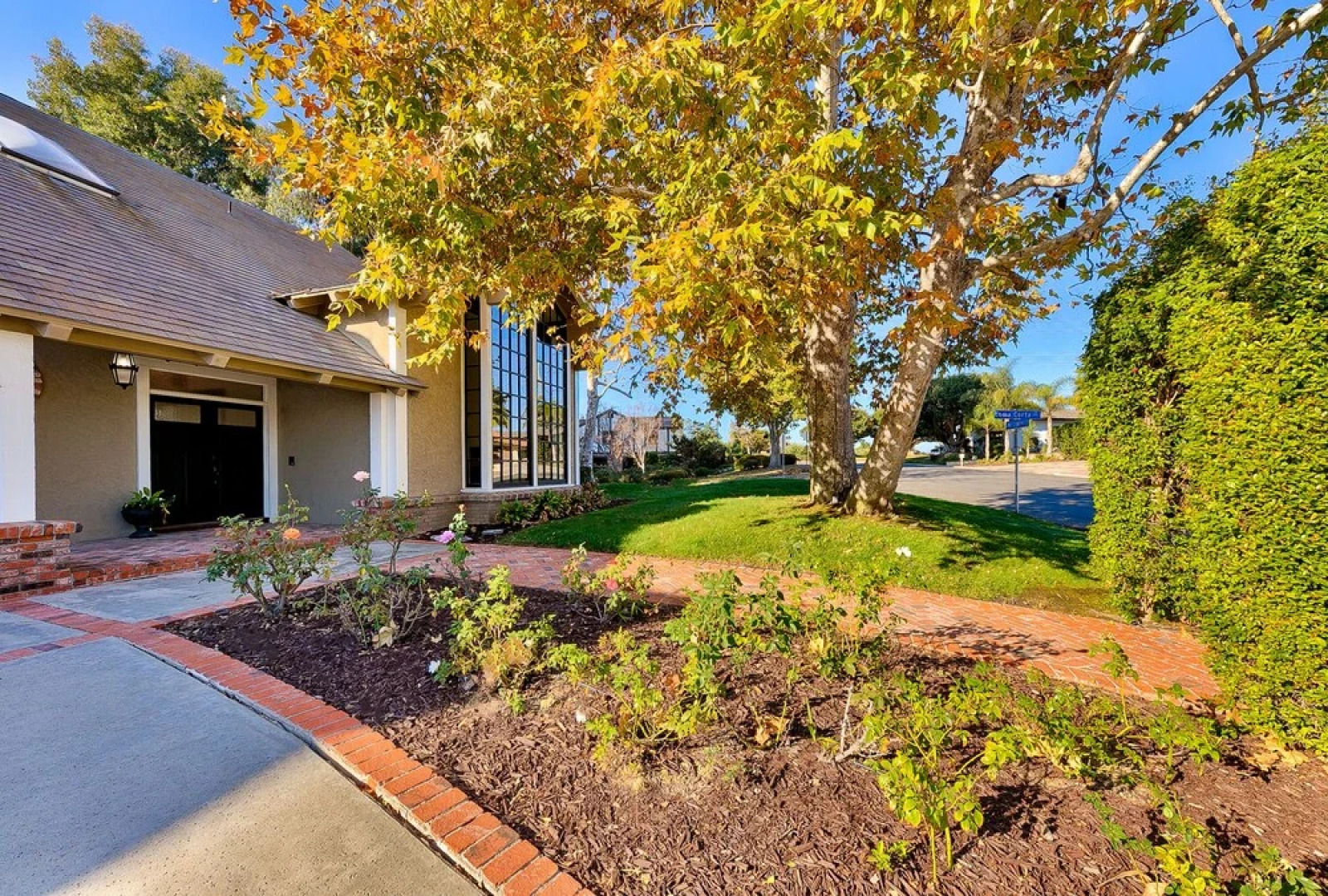 5BDRM Villa Via Mil Cumbres