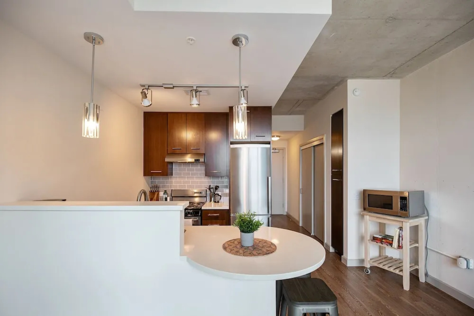 The Luxe Suites at University City