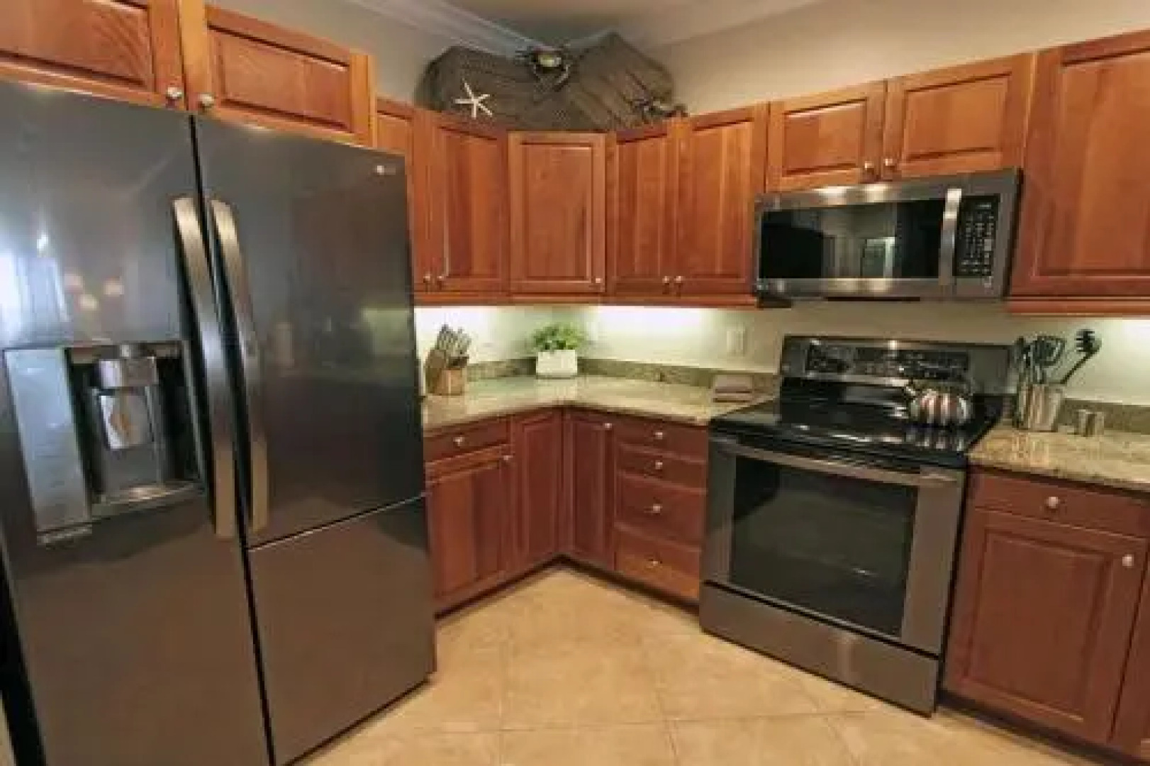 807 Harborview Grande