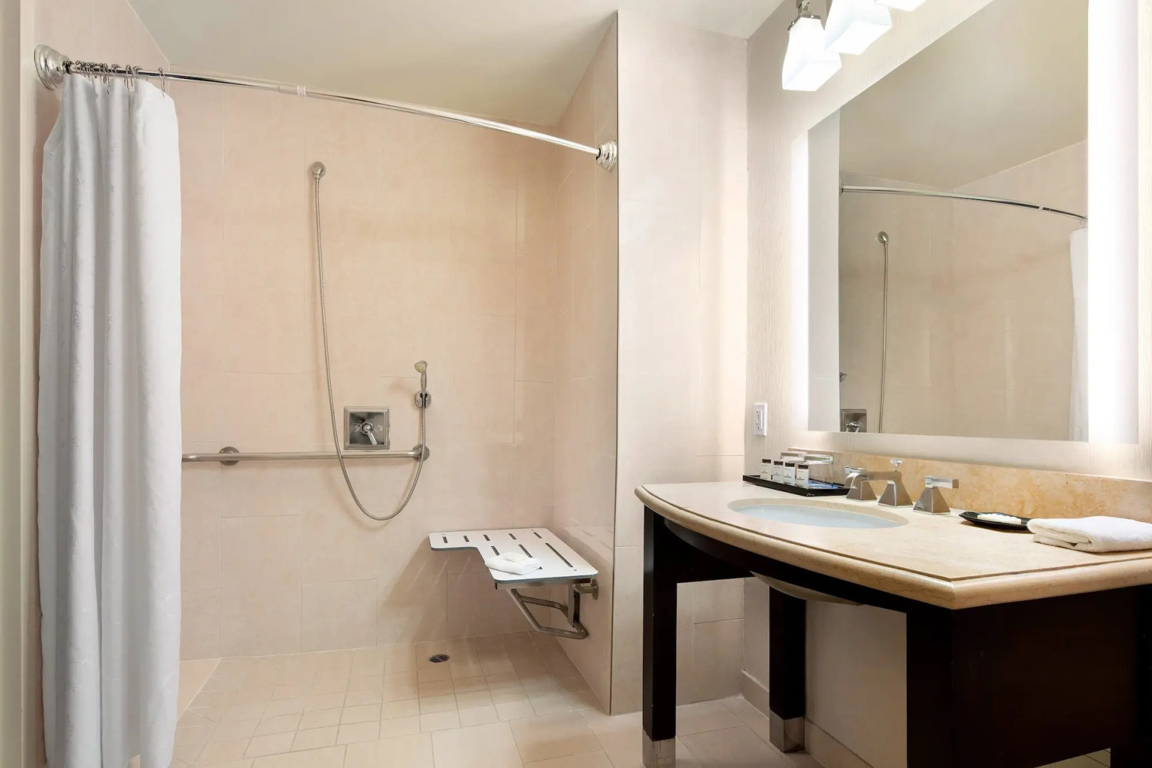 Sheraton Garden Grove-Anaheim South Hotel