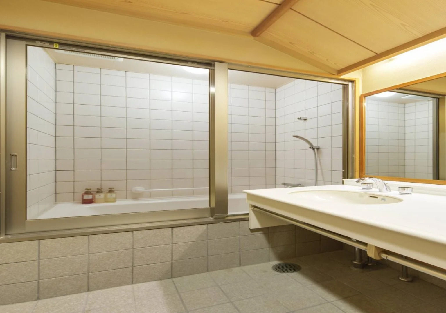 Wakakusa no Yado Maruei Ryokan