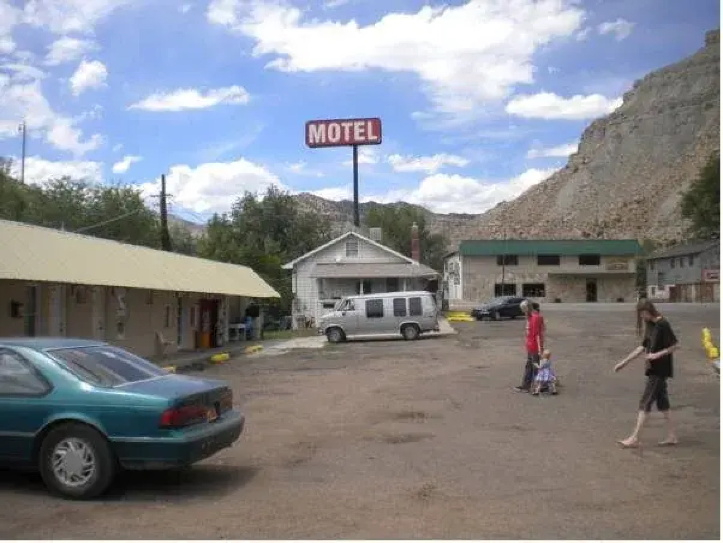 Riverside Motel