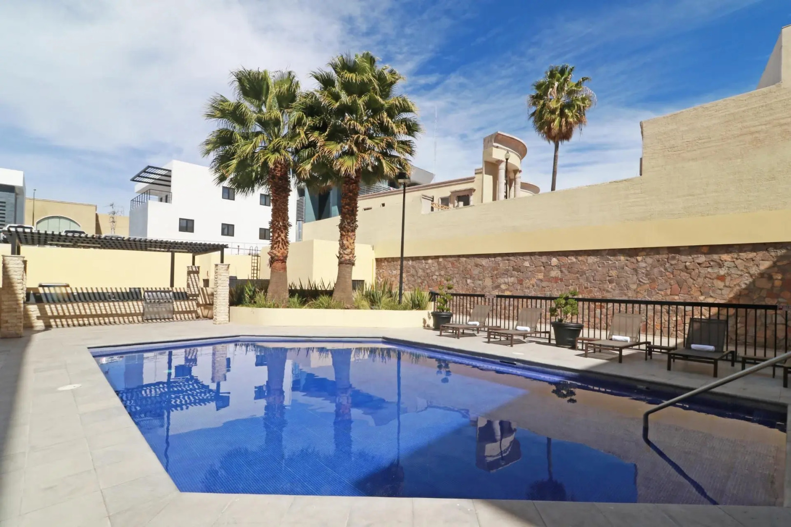 Hampton by Hilton Chihuahua