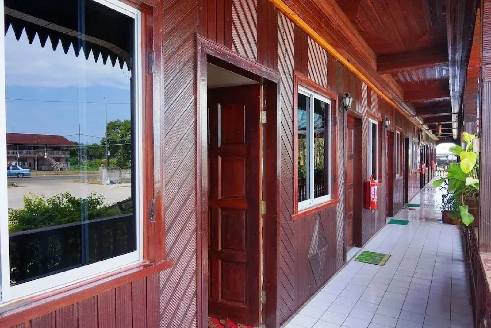 Arung Hayat Sipadan Adventures Lodge