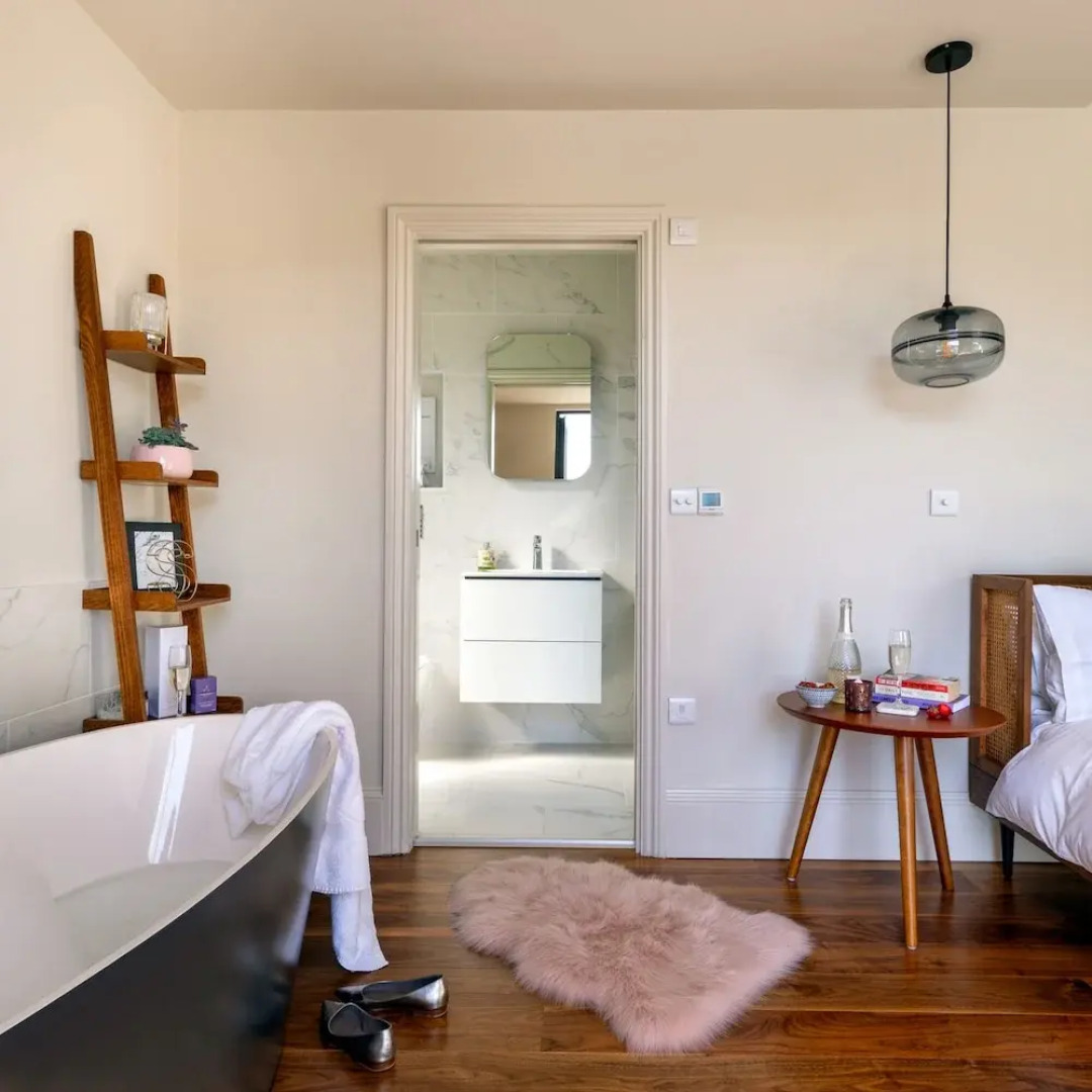 Two Guns in Kingswear