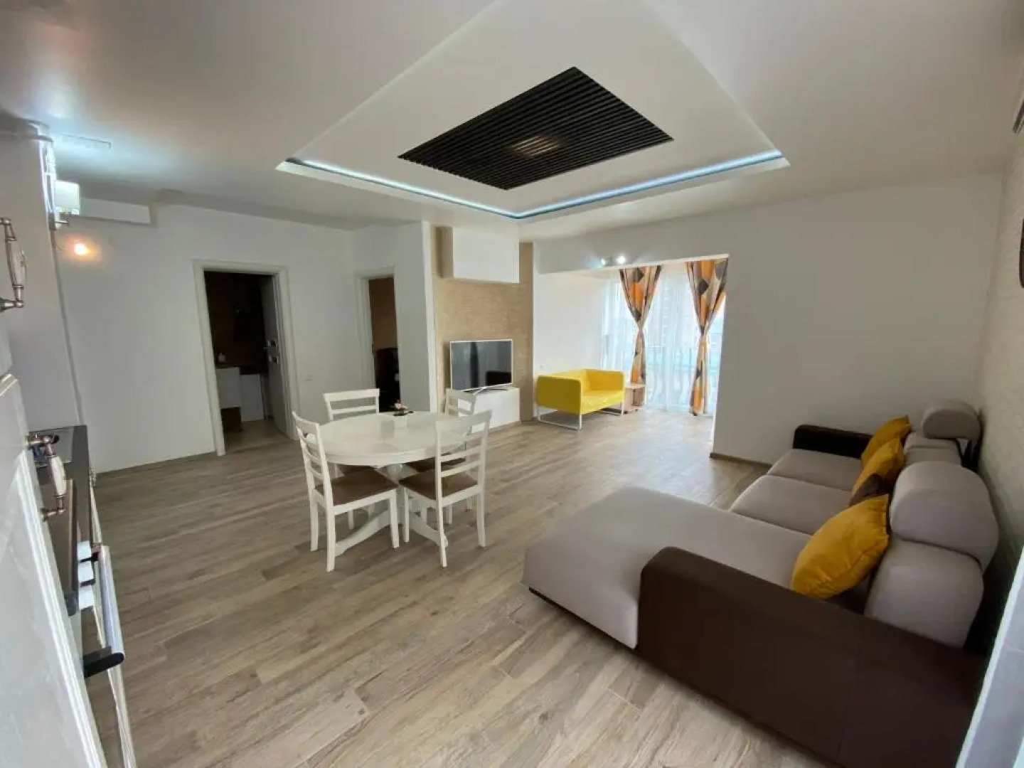 Sunny Deluxe Apartment Cosmopolis