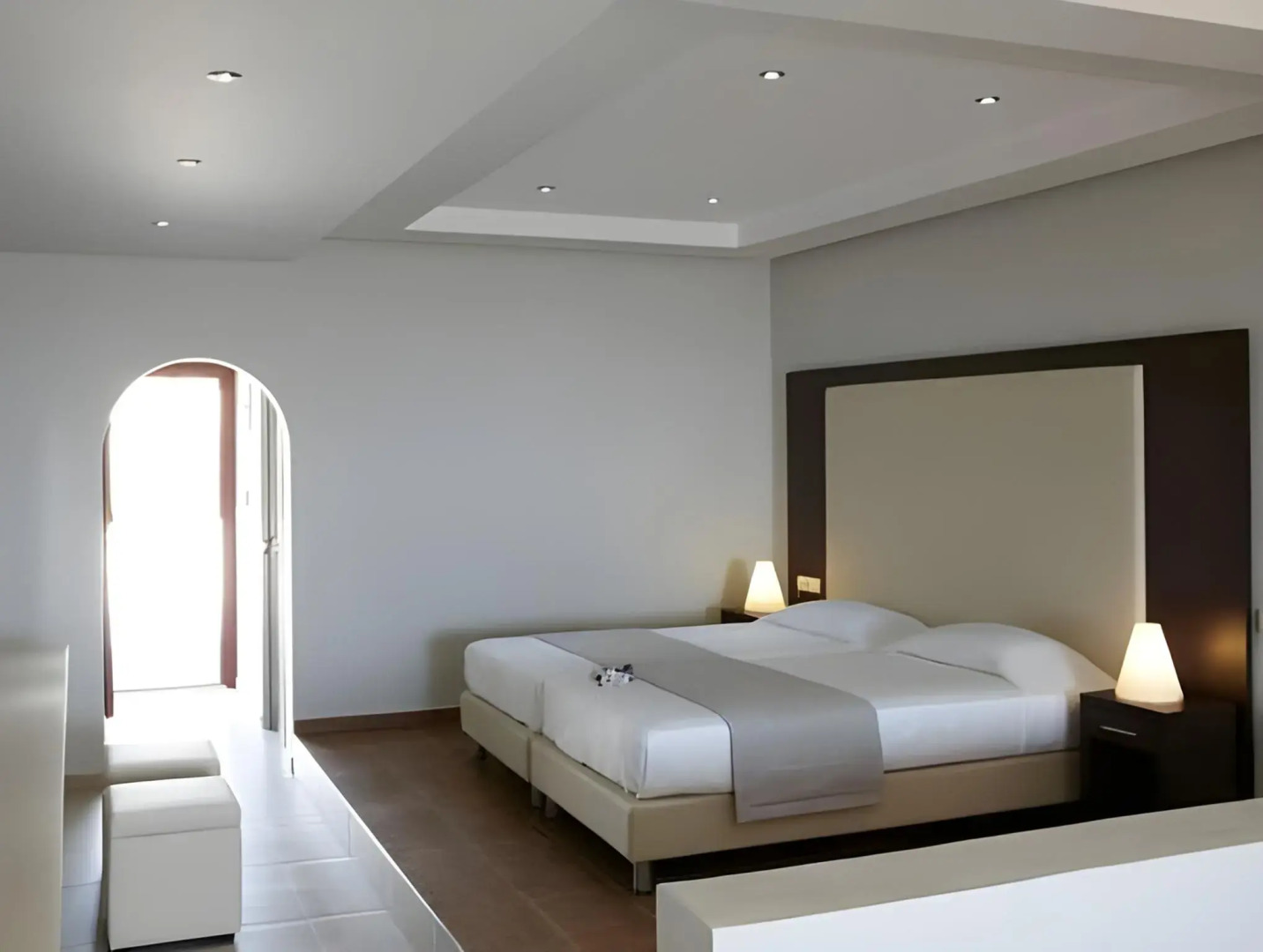 Splendour Hotel and Suites