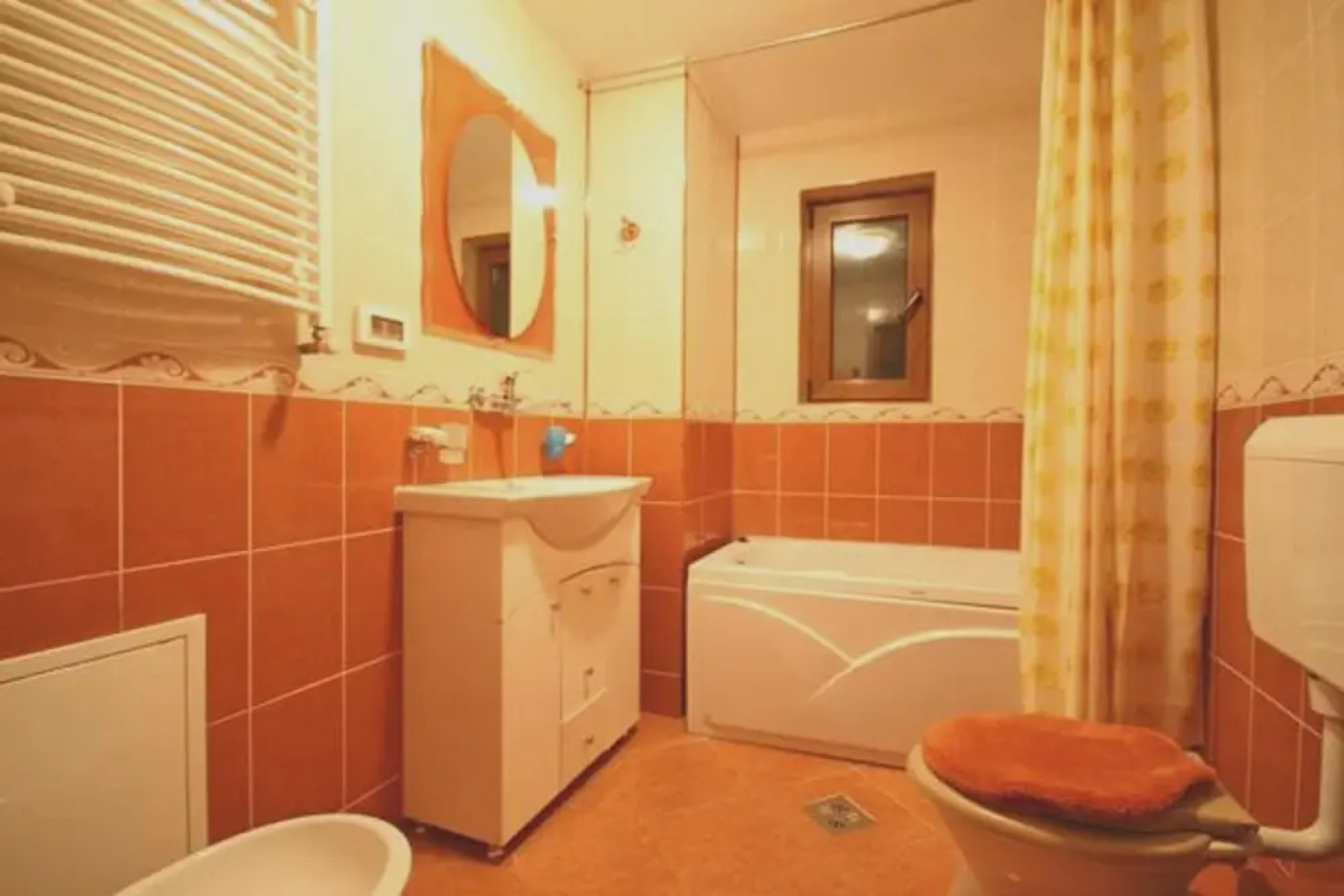 House With 10 Bedrooms in Durău, With Wonderful Mountain View and Enclosed Garden Near the Slopes