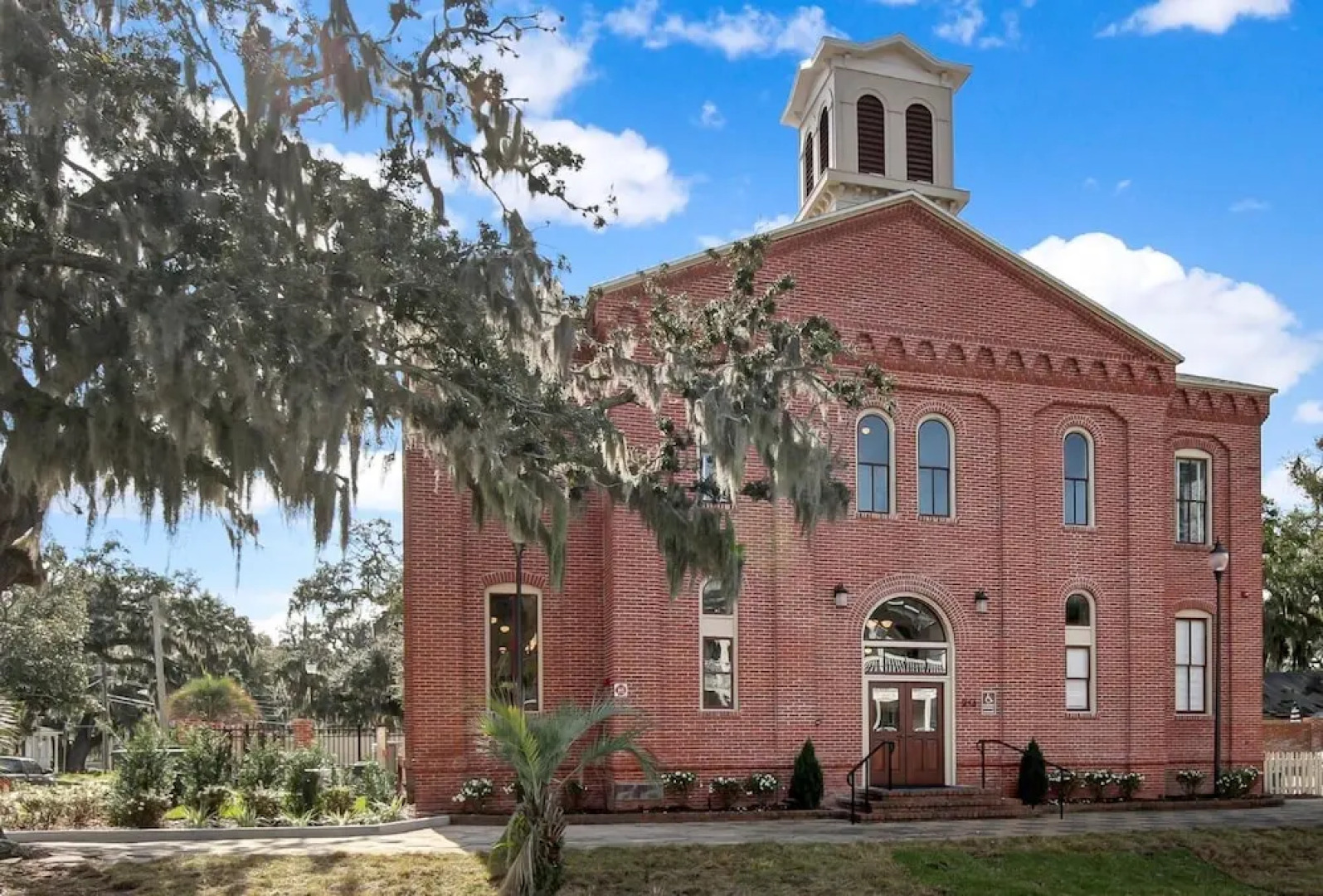 Amelia Schoolhouse Inn