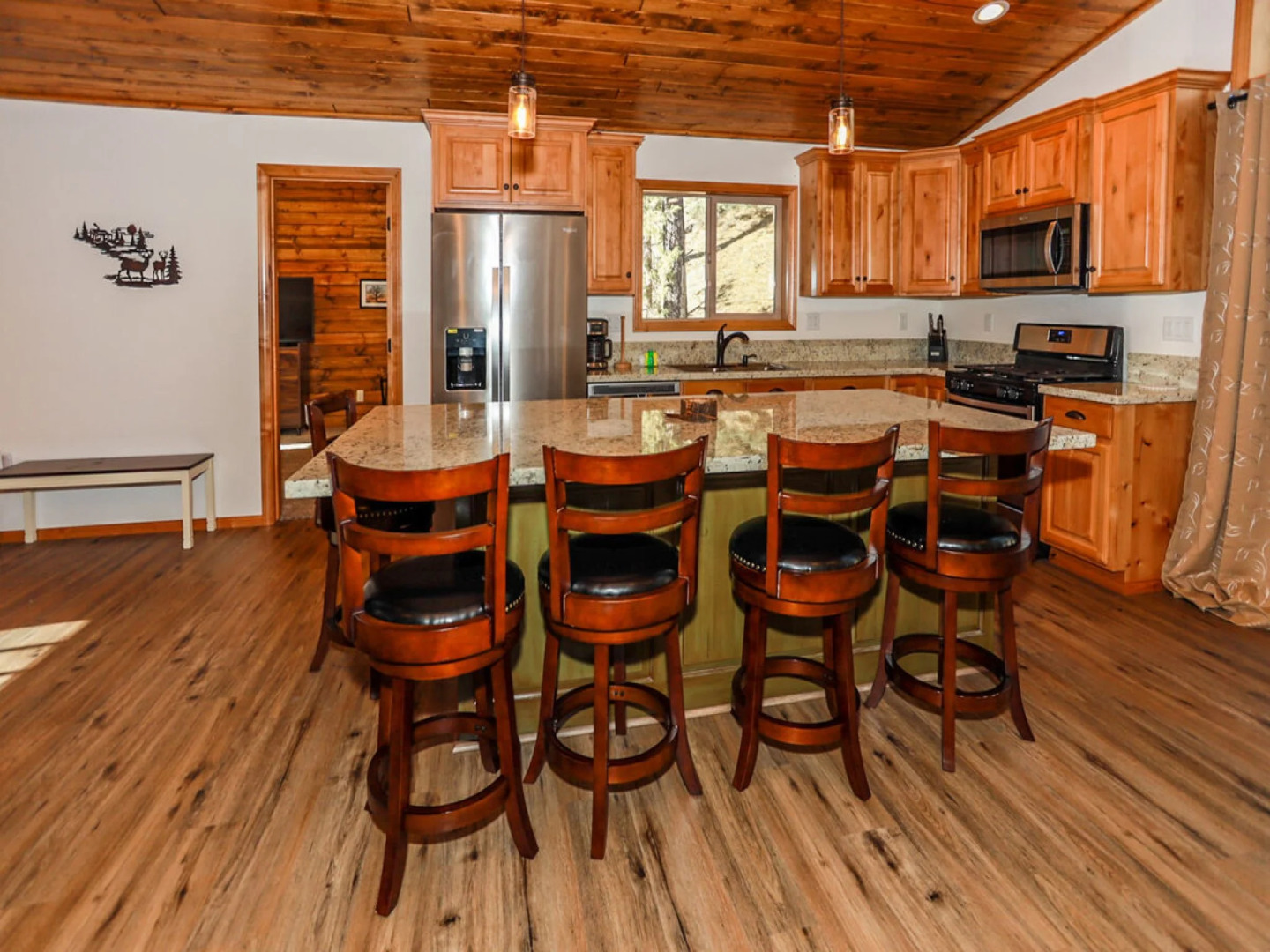 Snow Crest Cabin - 1909 by Big Bear Vacations