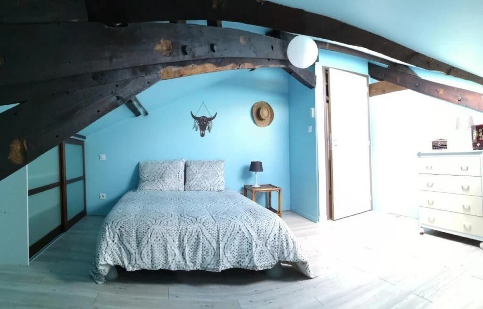 Spacieux T3 Mansardé Avec Parking Périgueux