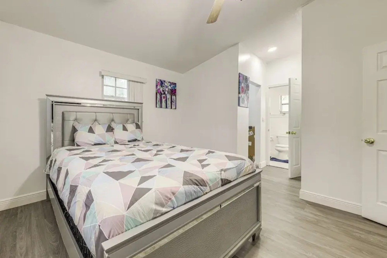 Swim, Barbecue & Game: Home 4 Mi to Pompano Beach!