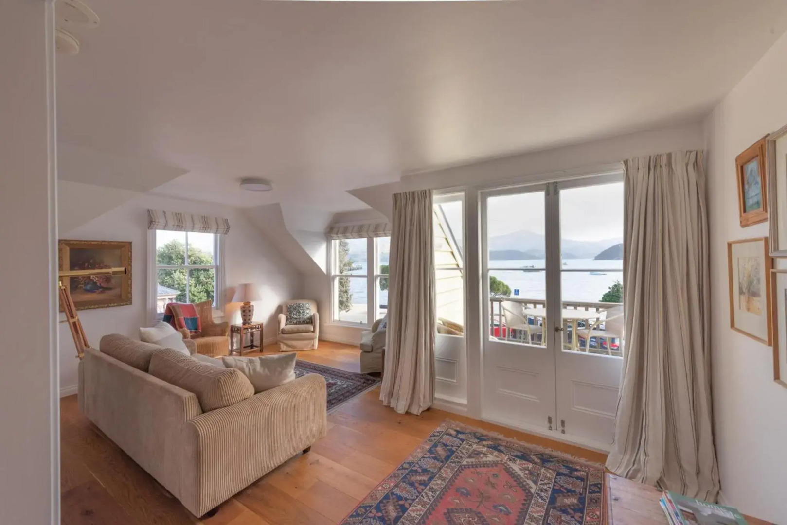 Akaroa Waterfront Apartment