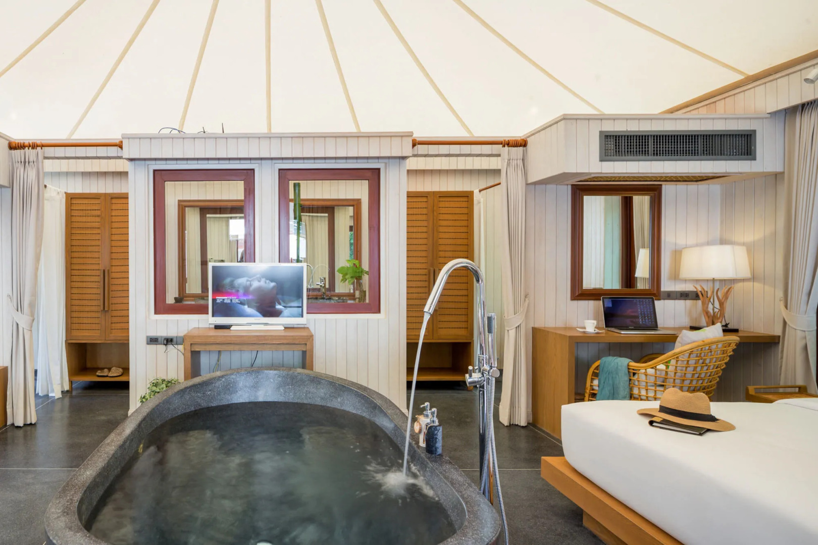 The Treasure Koh Madsum - Samui