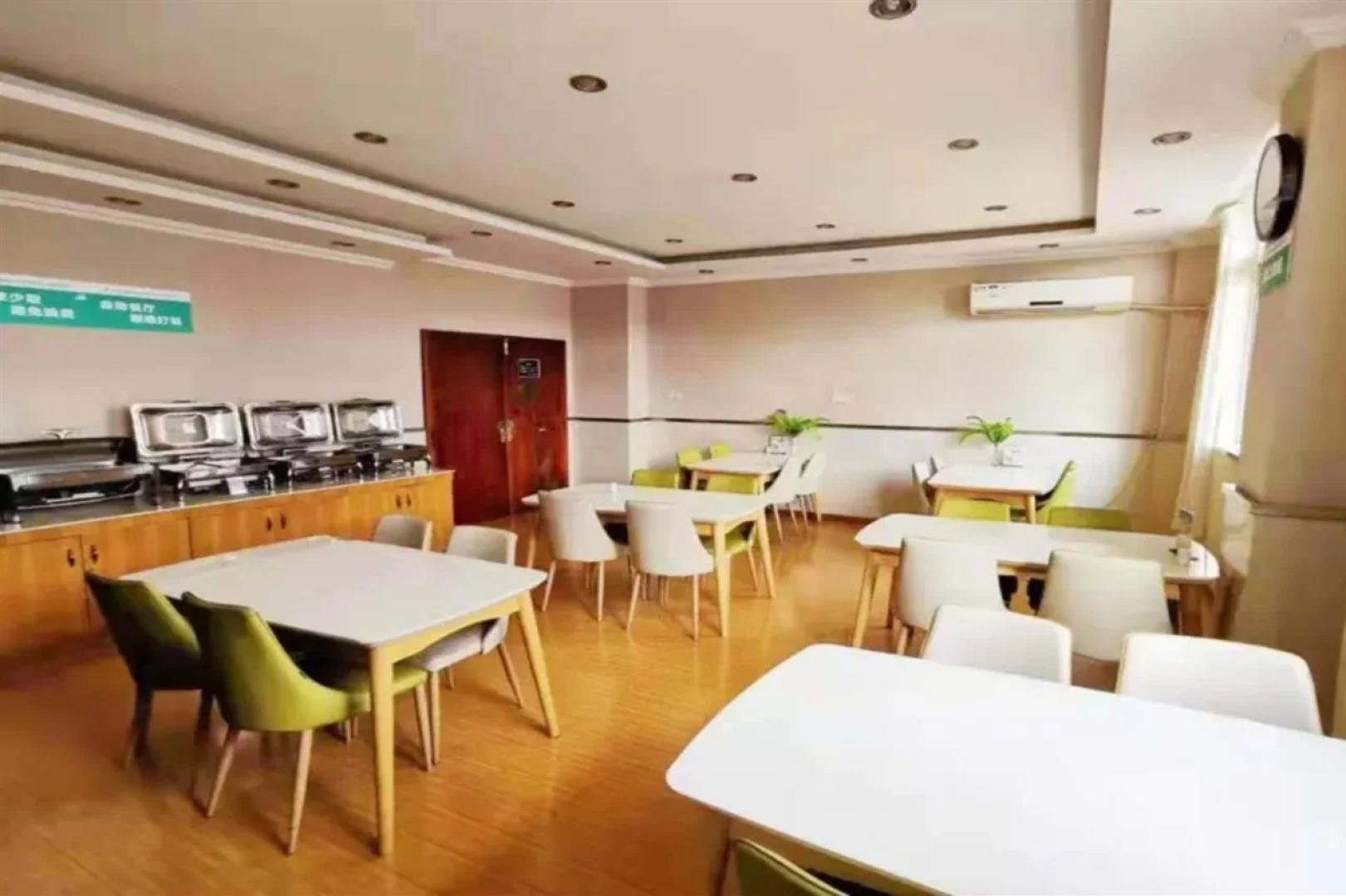 Отель GreenTree Inn BengBu HuaiHe Road Pedestrian Street Hotel