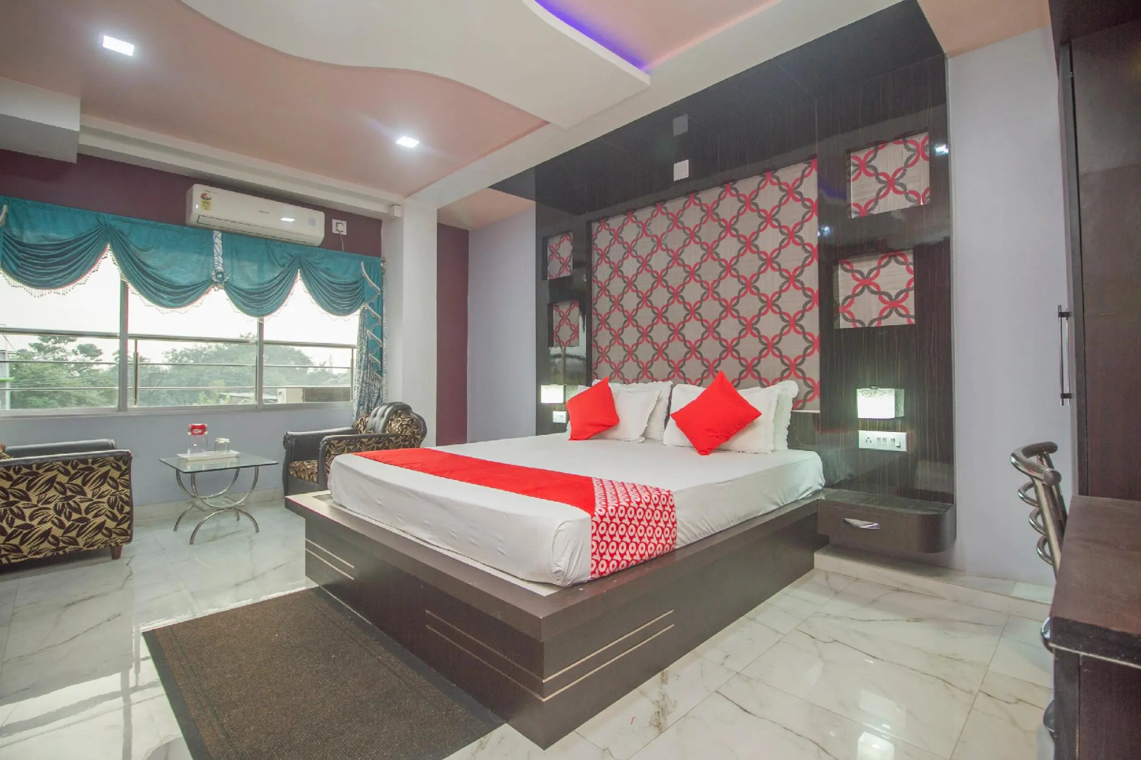 OYO 62896 Hotel Ridhi Sidhi