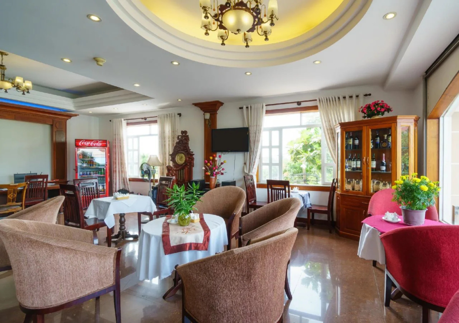 Hoa Phat Hotel & Apartment