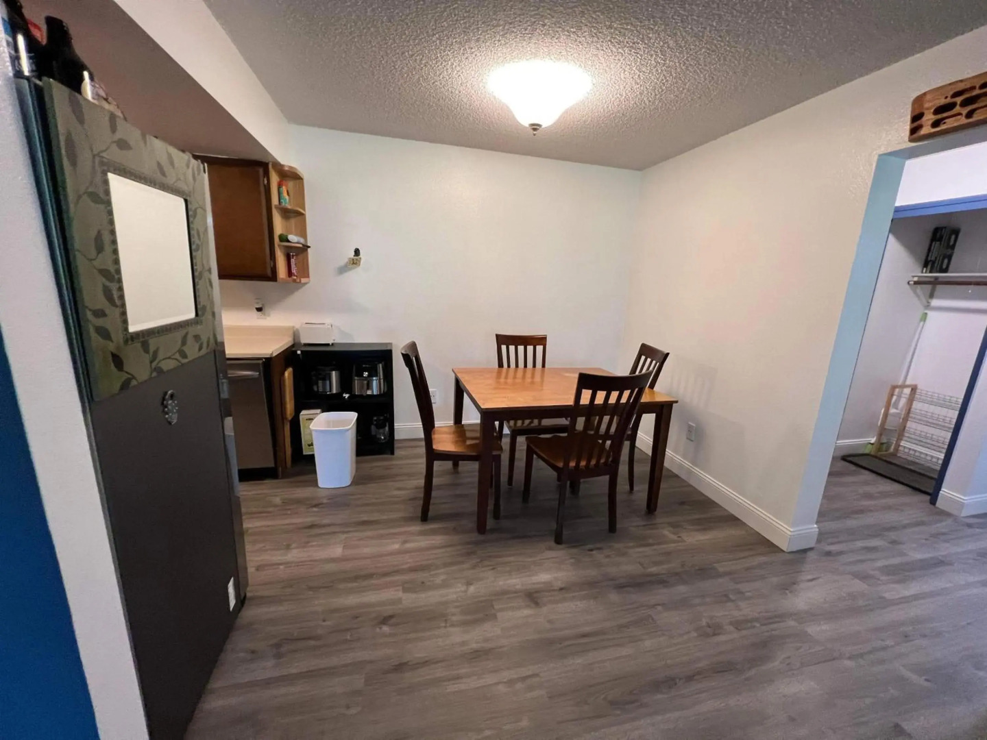 Rustic Girdwood Condo