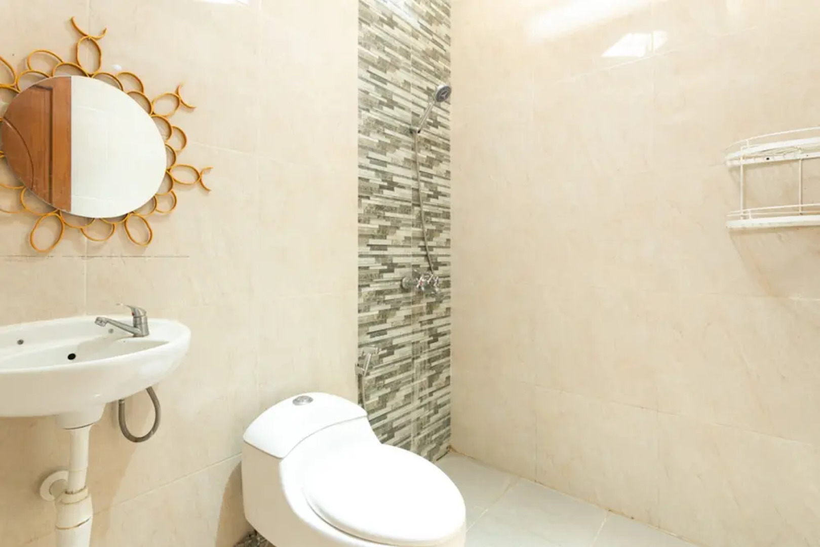 RedDoorz Syariah @ Sakinah Guesthouse