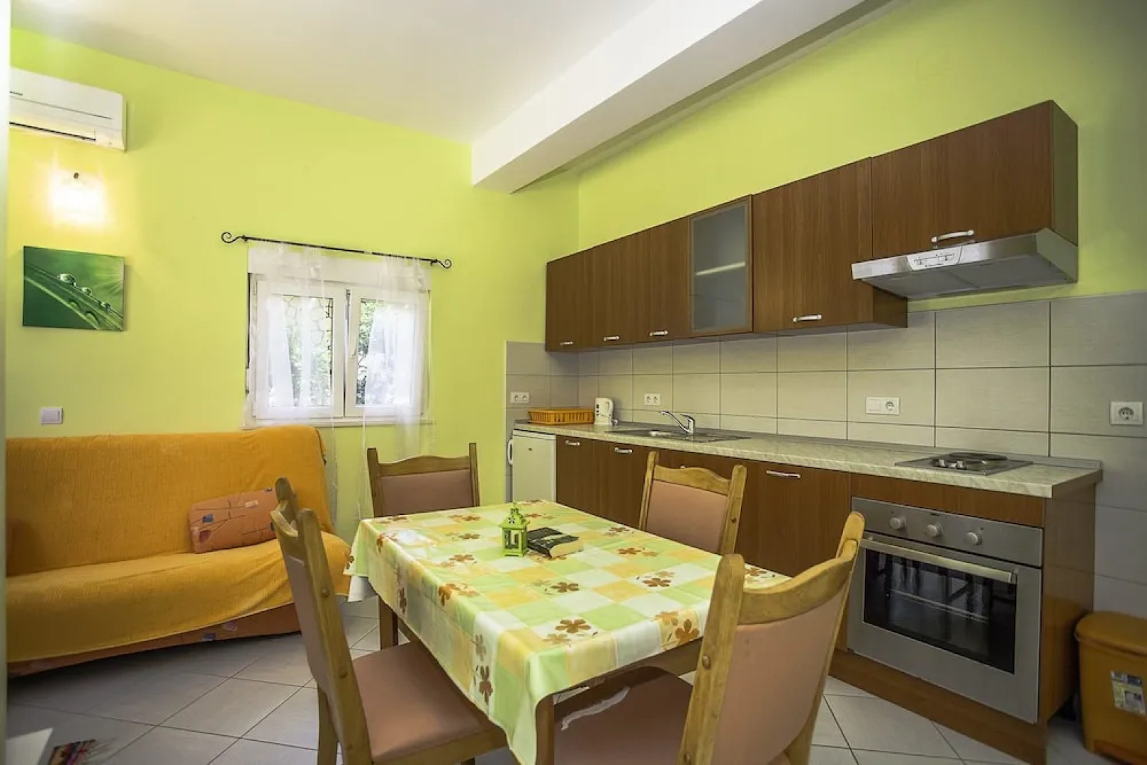 Apartments Krstičević