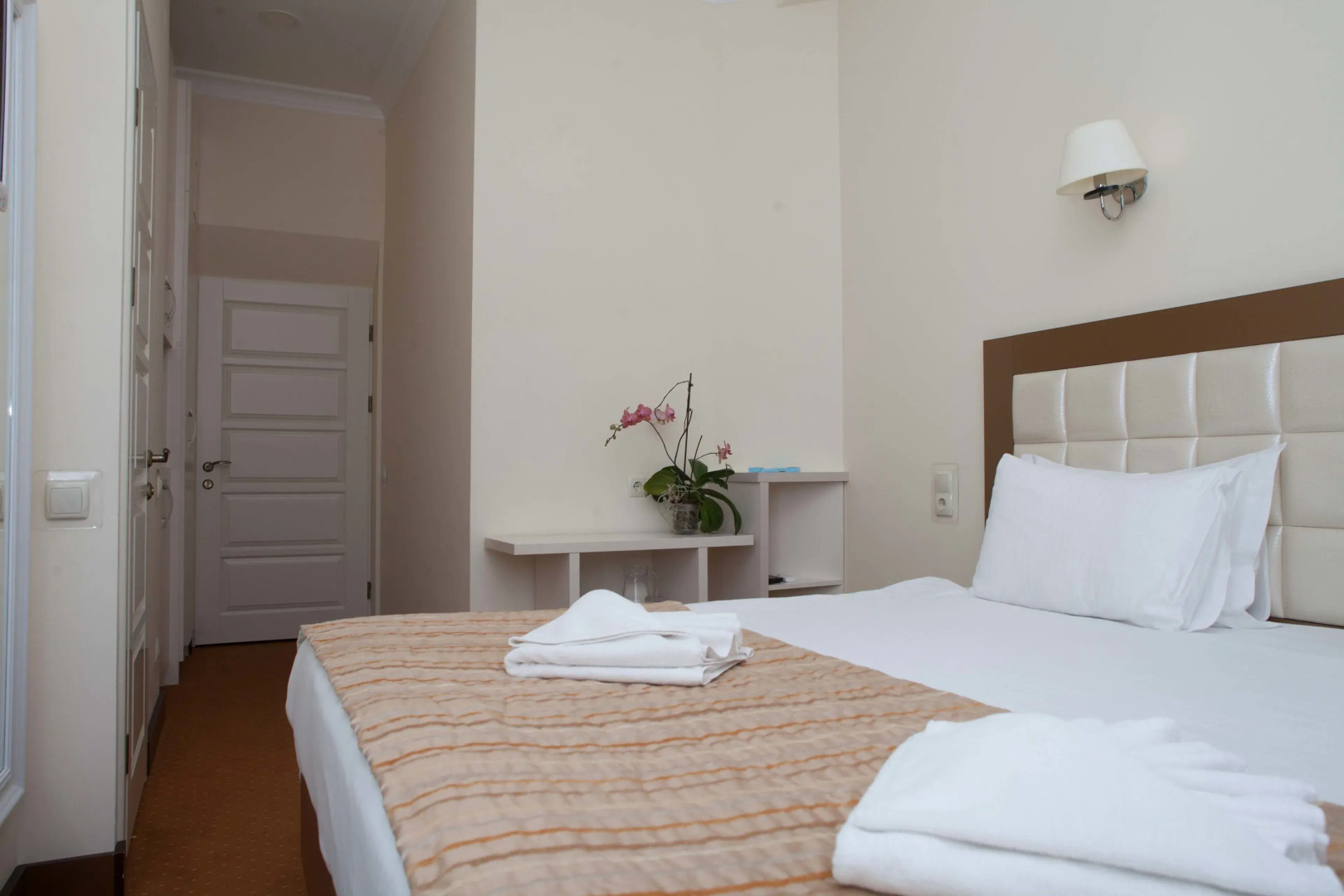 Мини-отель «Седьмое небо», ул. Евгения Коновальца