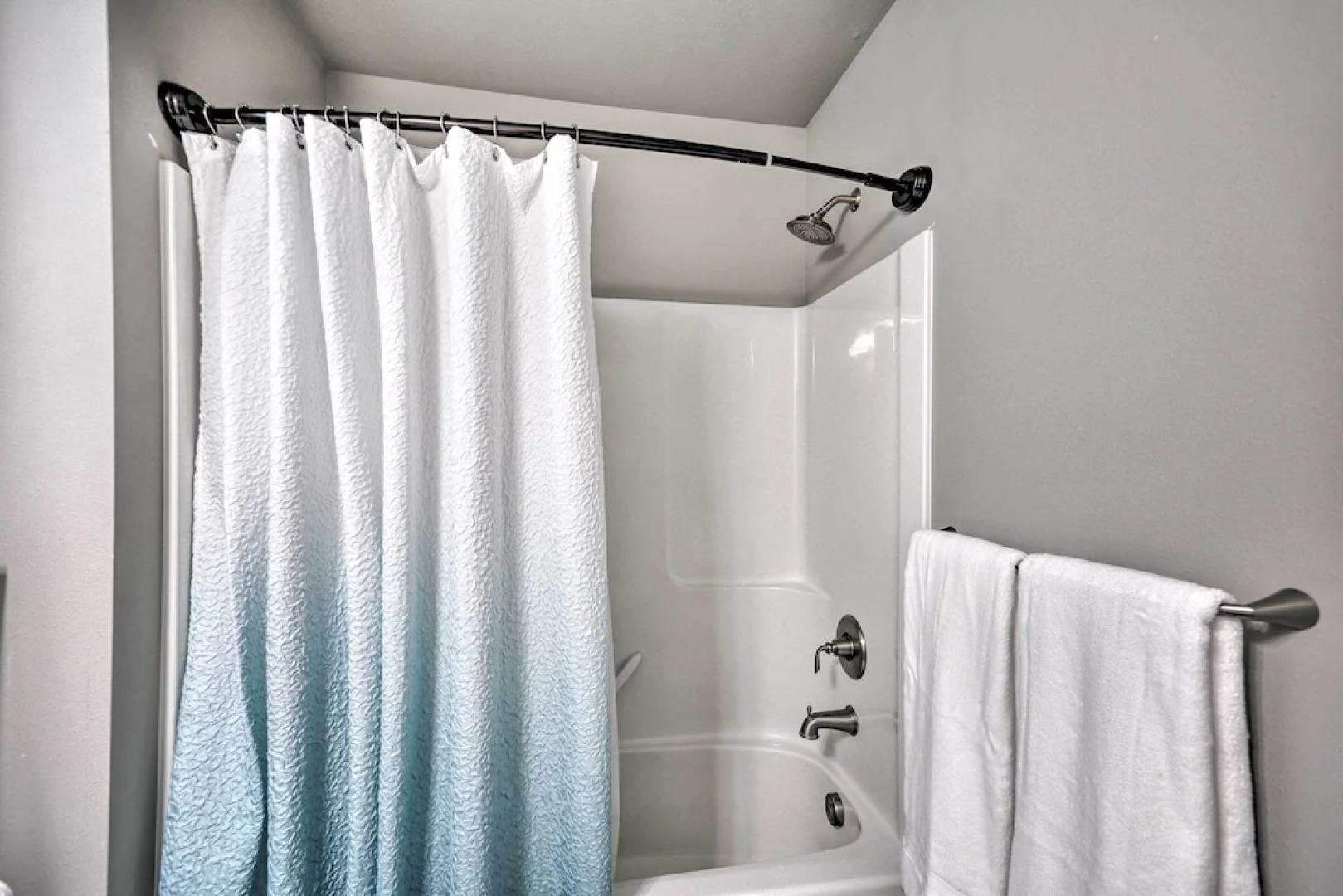 Charming Newberg Home: Walk to Dtwn, Wineries