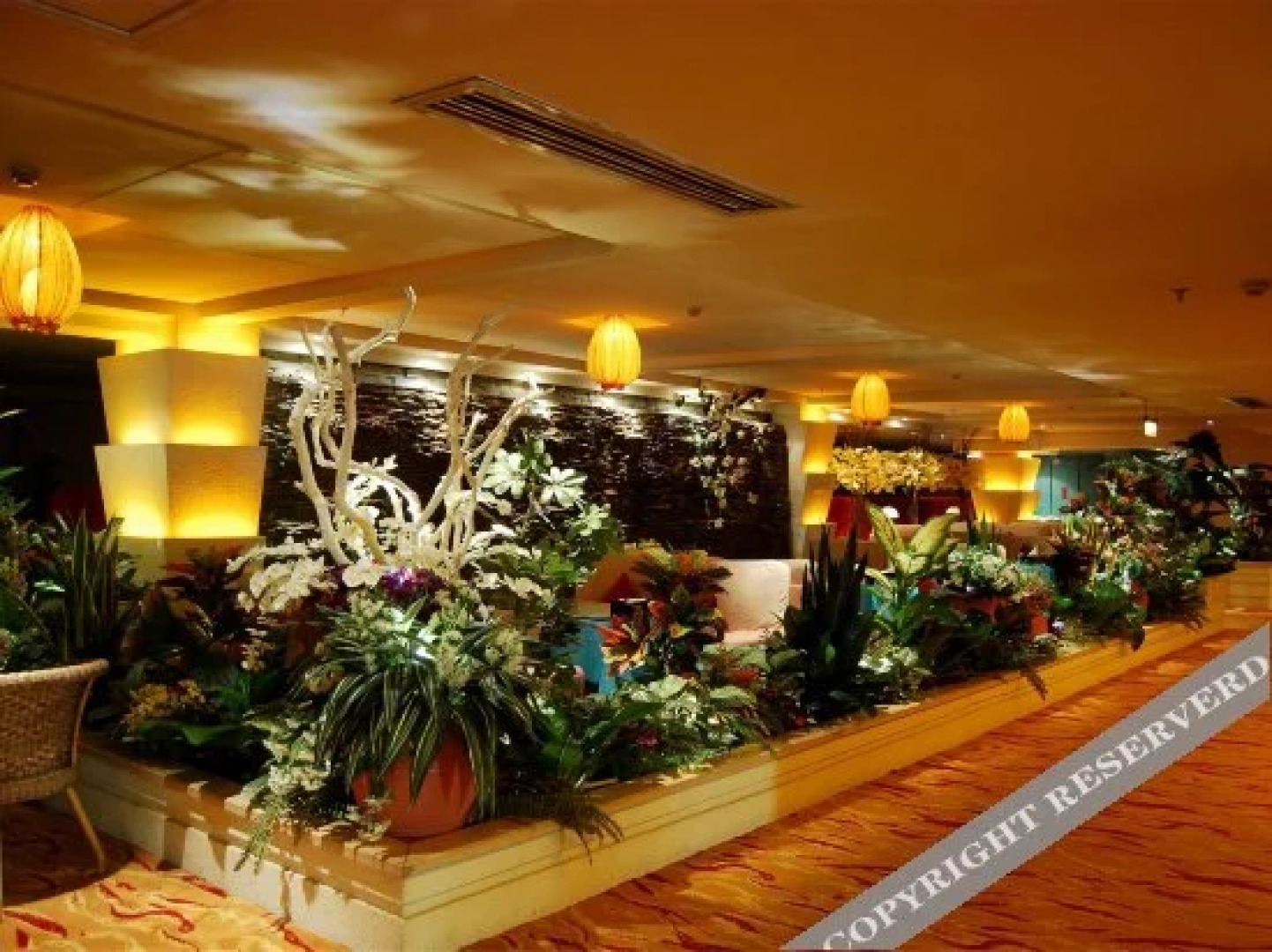 Xiangyang Oriental Hawaii Holiday Hotel
