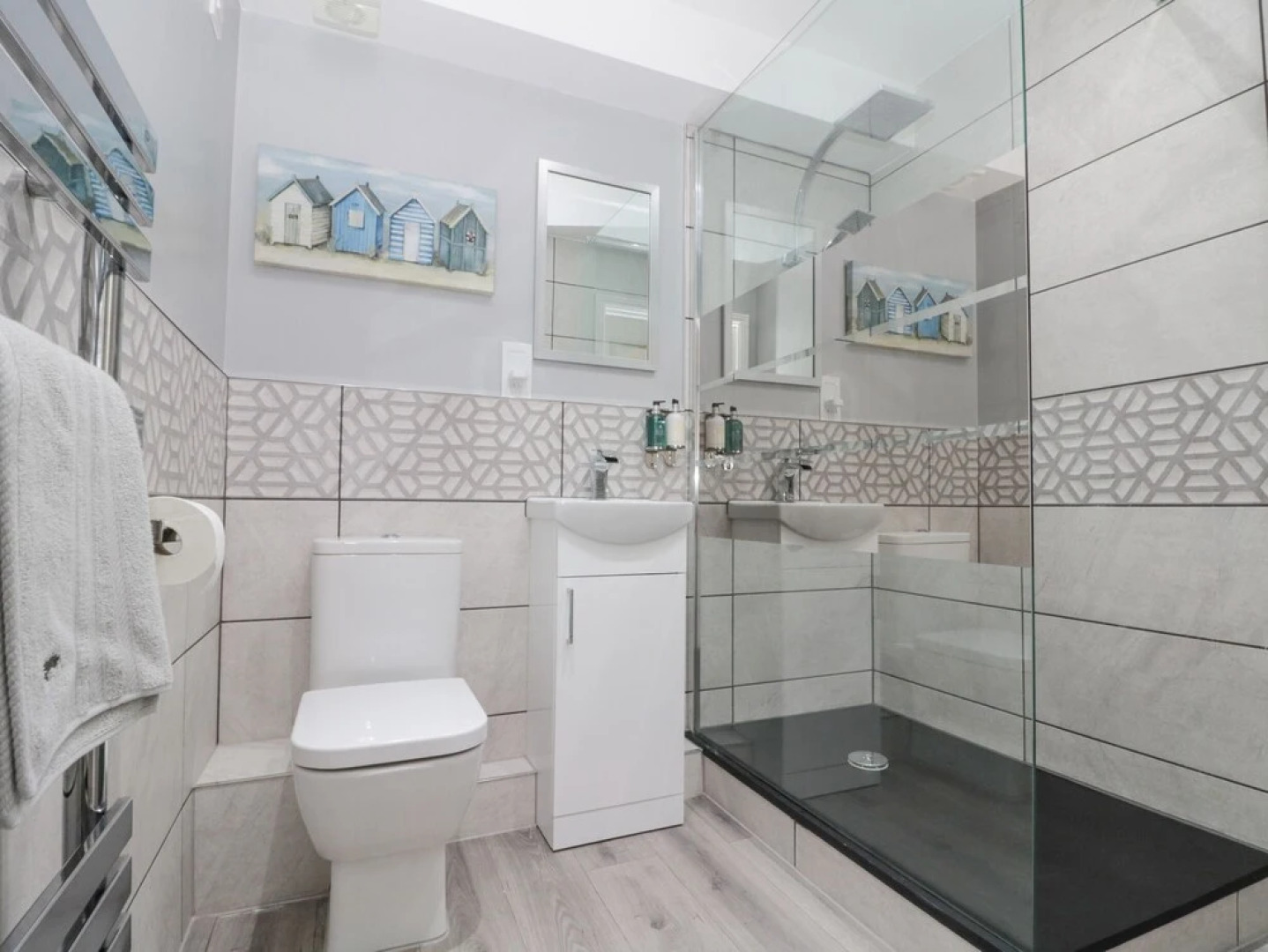 White Rose Apartment