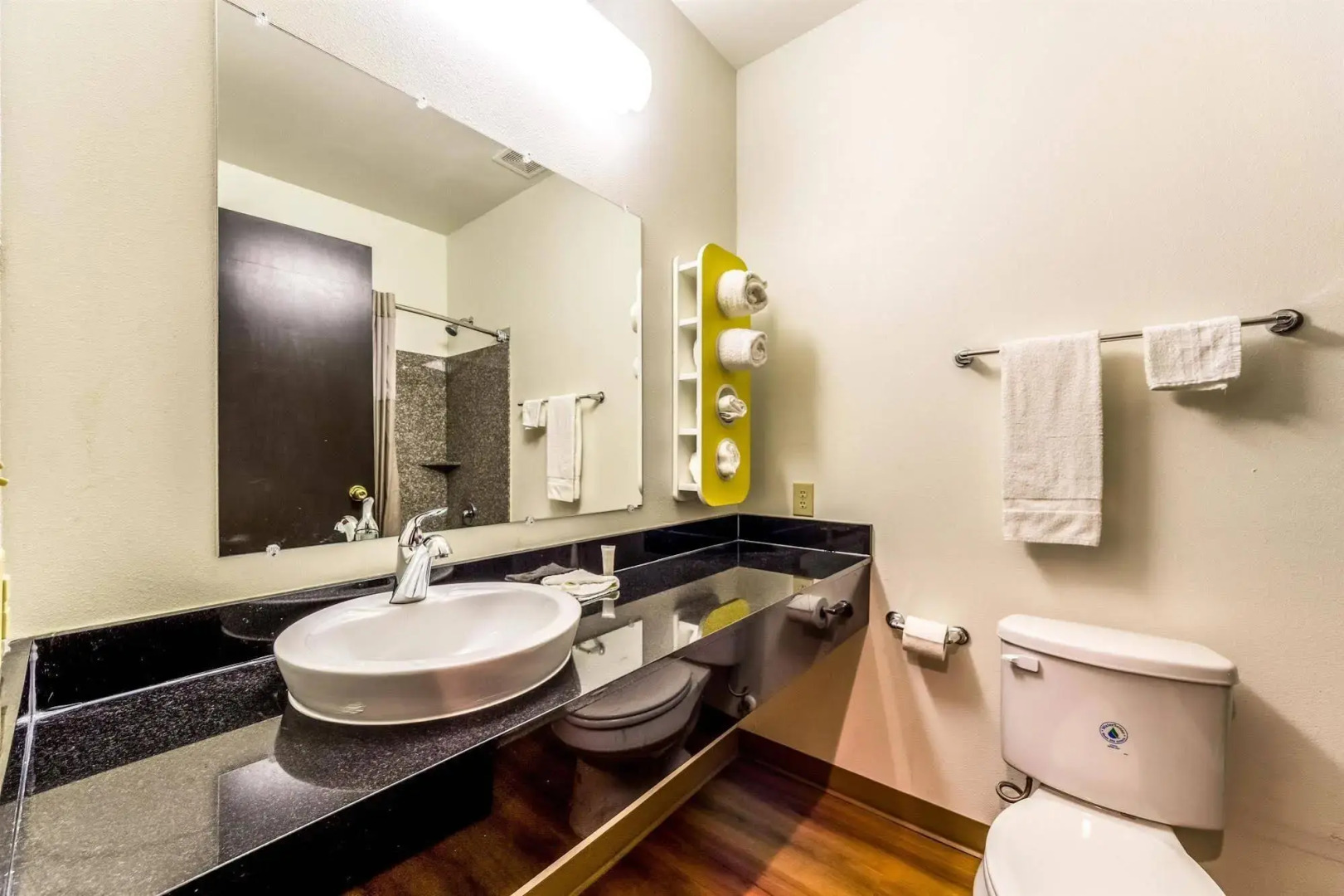 Motel 6 Jourdanton, TX