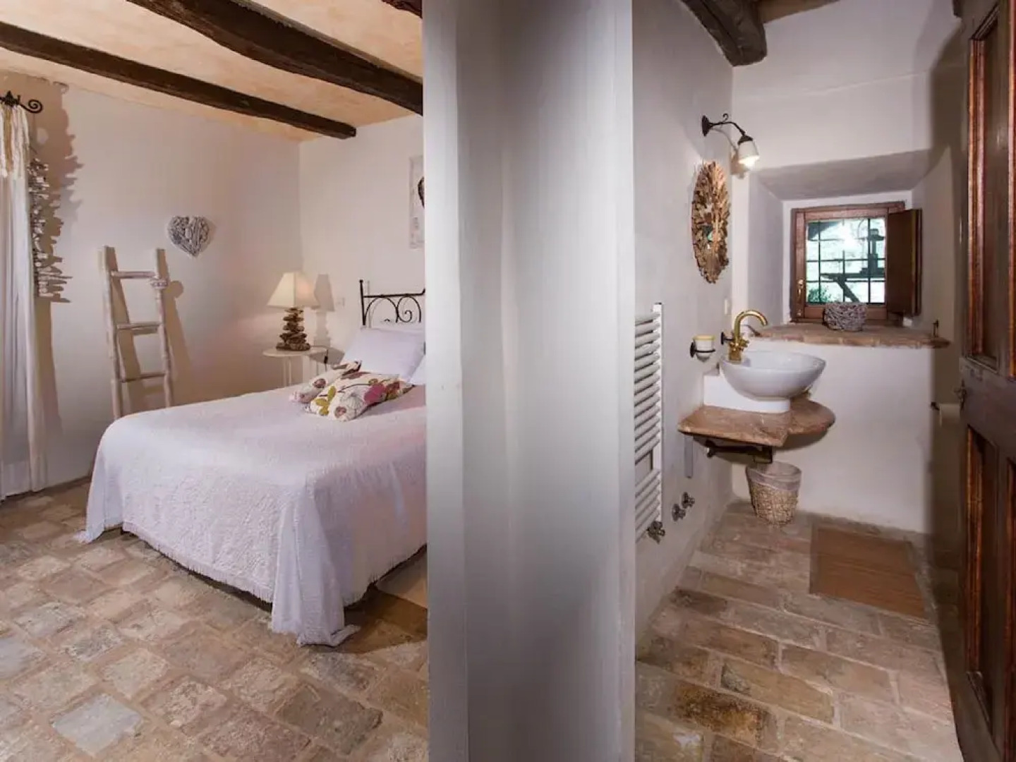 Lush Farmhouse in Umbertide With Pool