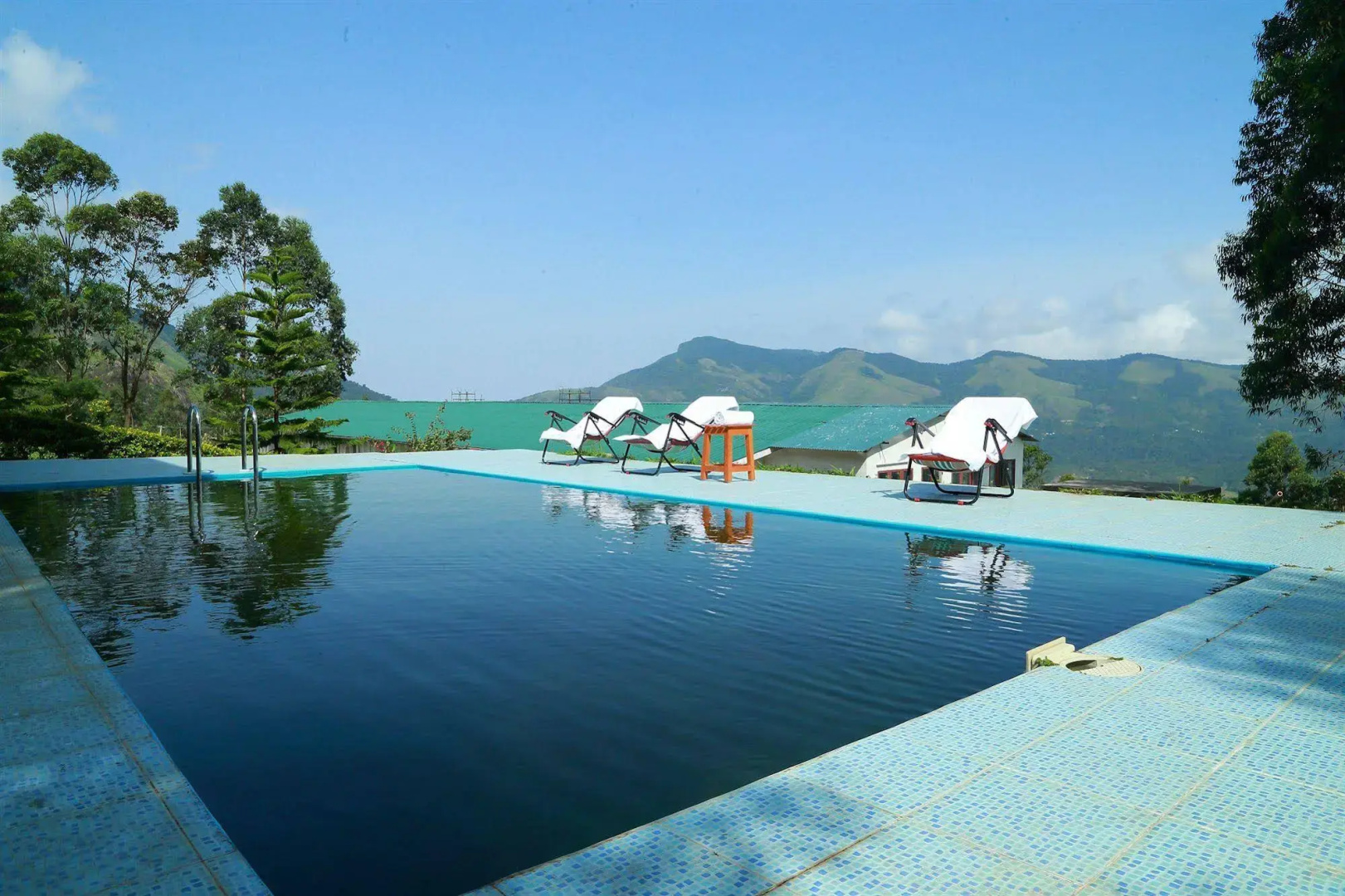 Hillon Resorts