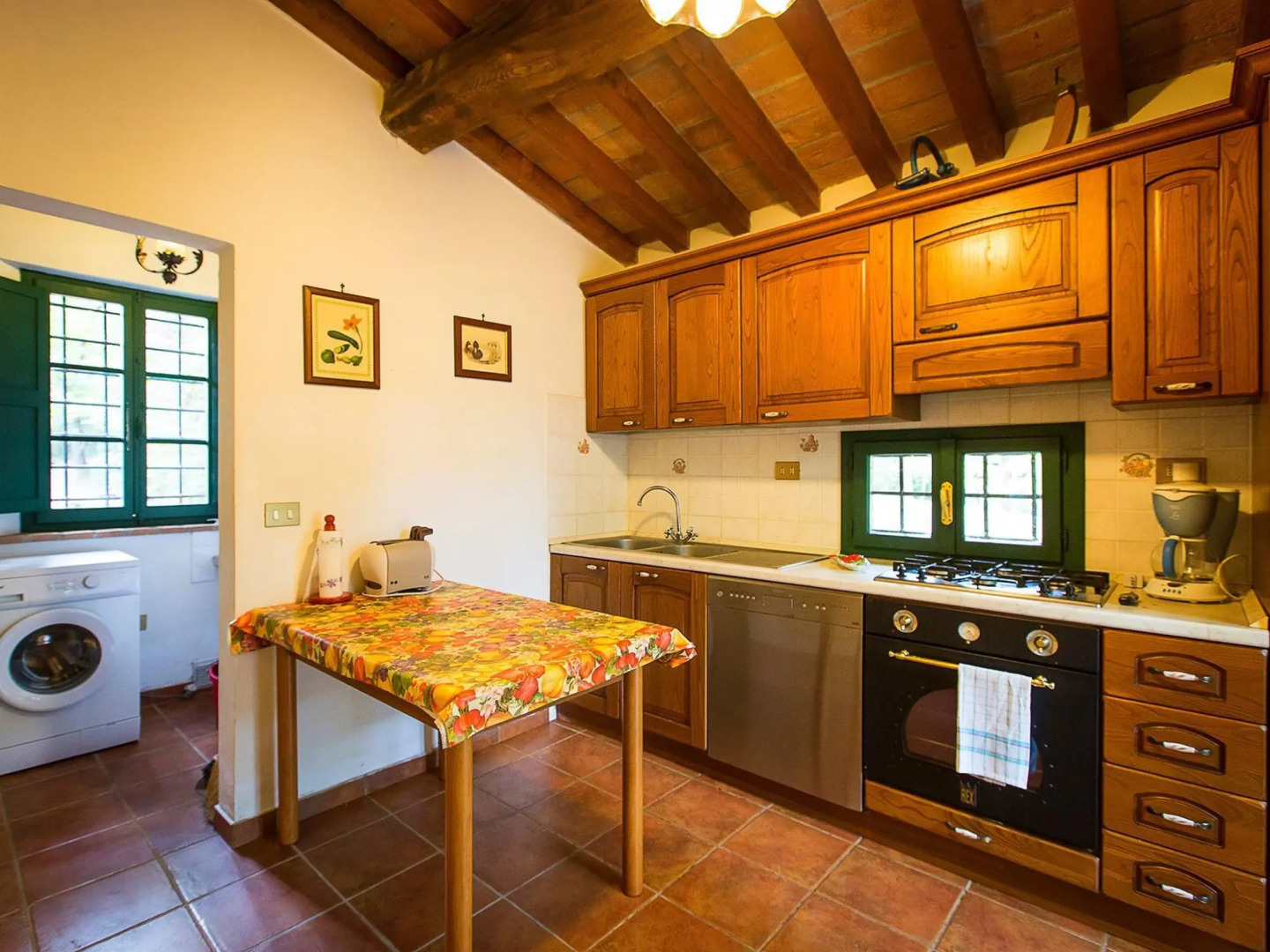 Gorgeous Holiday Home in Montecatini Val di Cecina with Pool