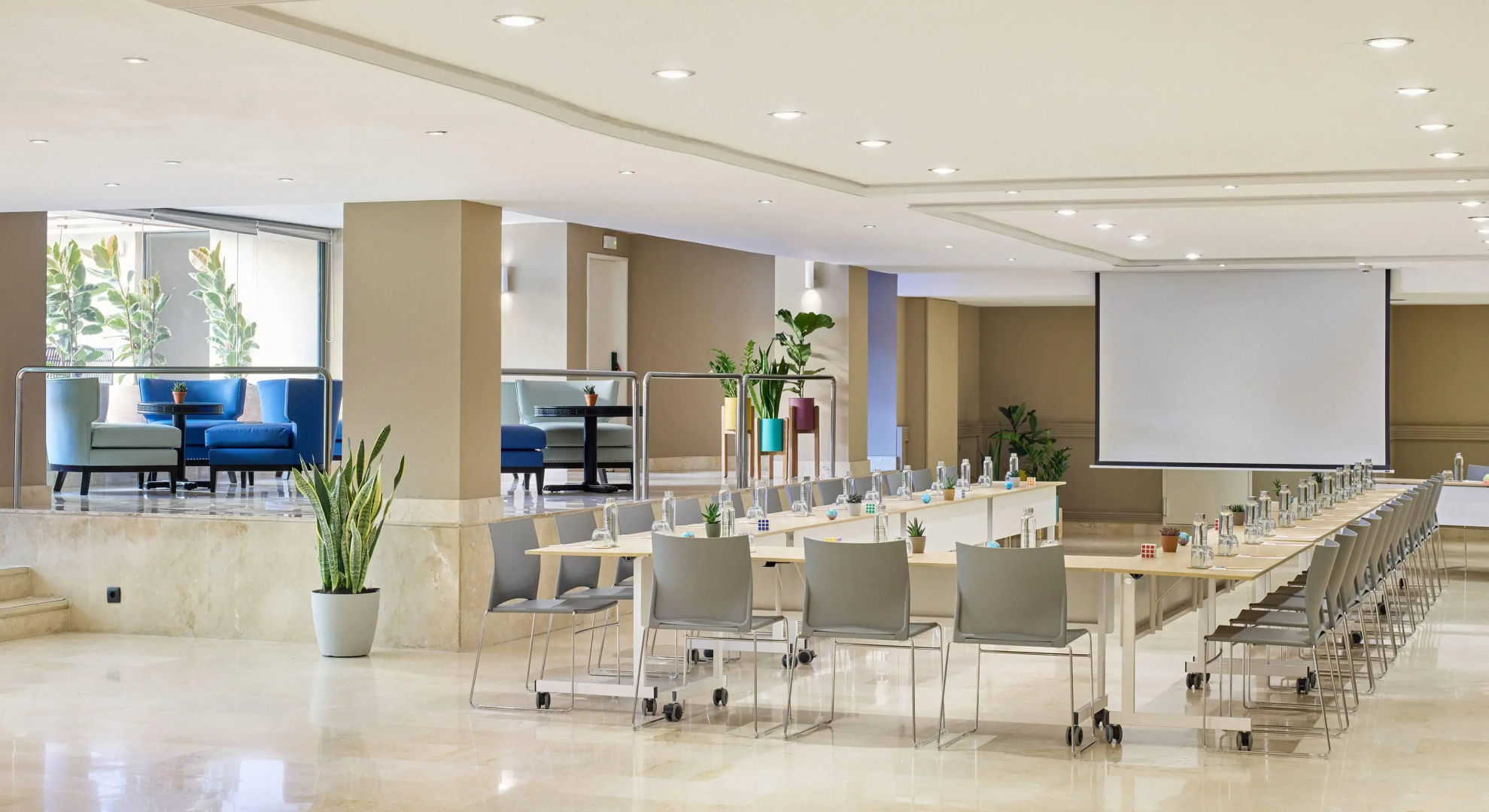Отель INNSiDE by Melia Barcelona Apolo