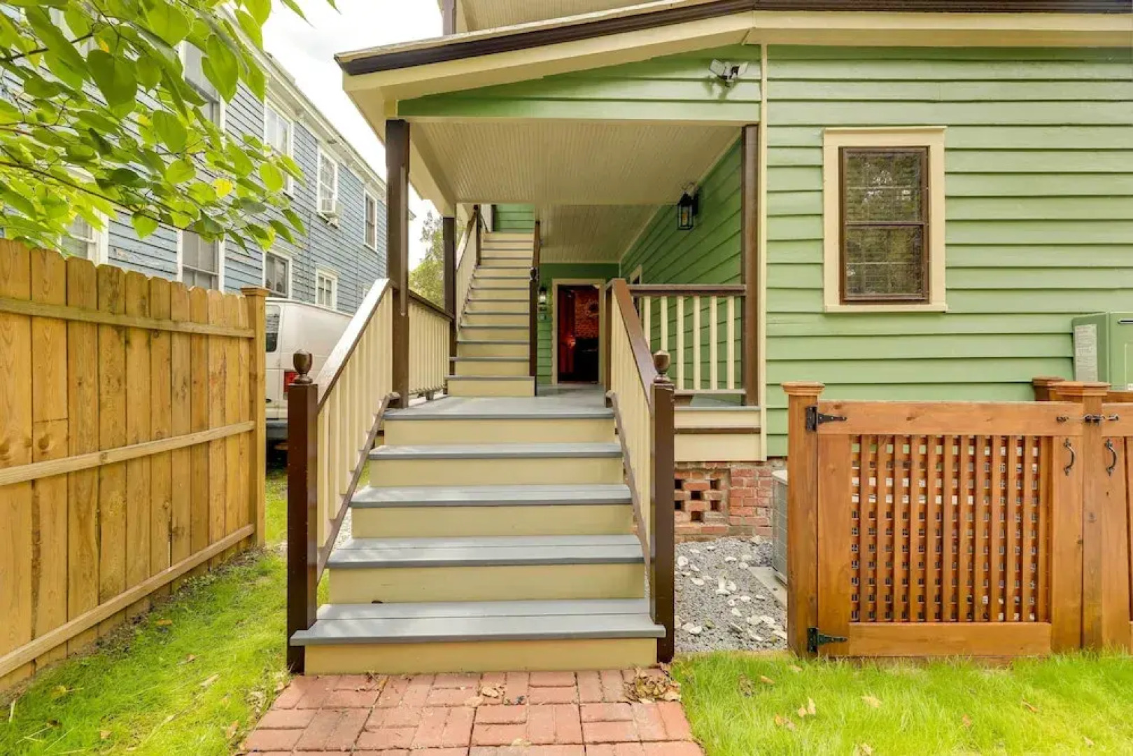 Victorian Vacation Rental Apt in Downtown New Bern