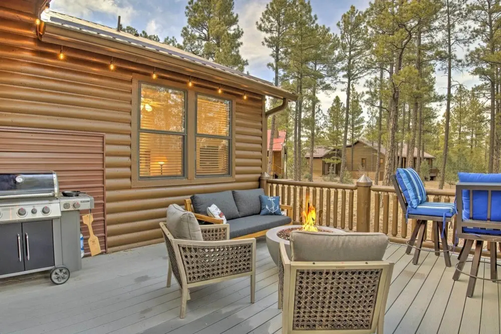 3 Mi to Golf Course: Show Low Escape w/ Fire Pit