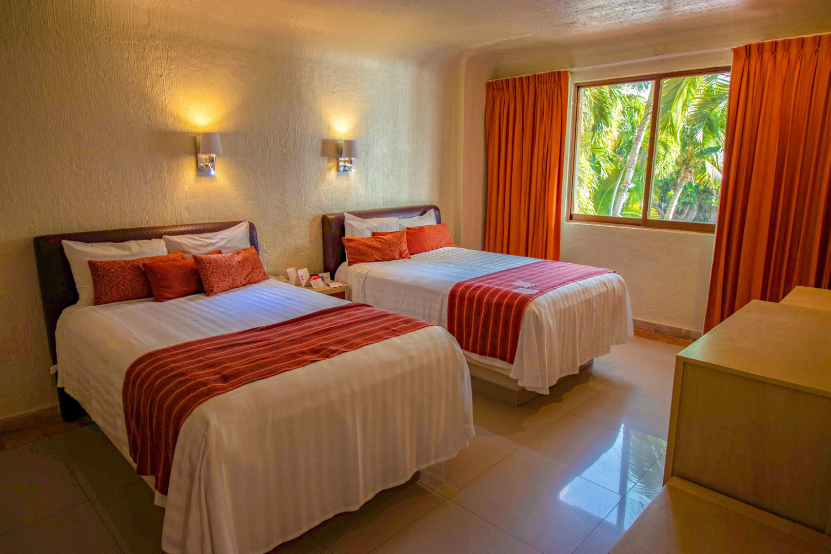 Luna Palace Hotel and Suites