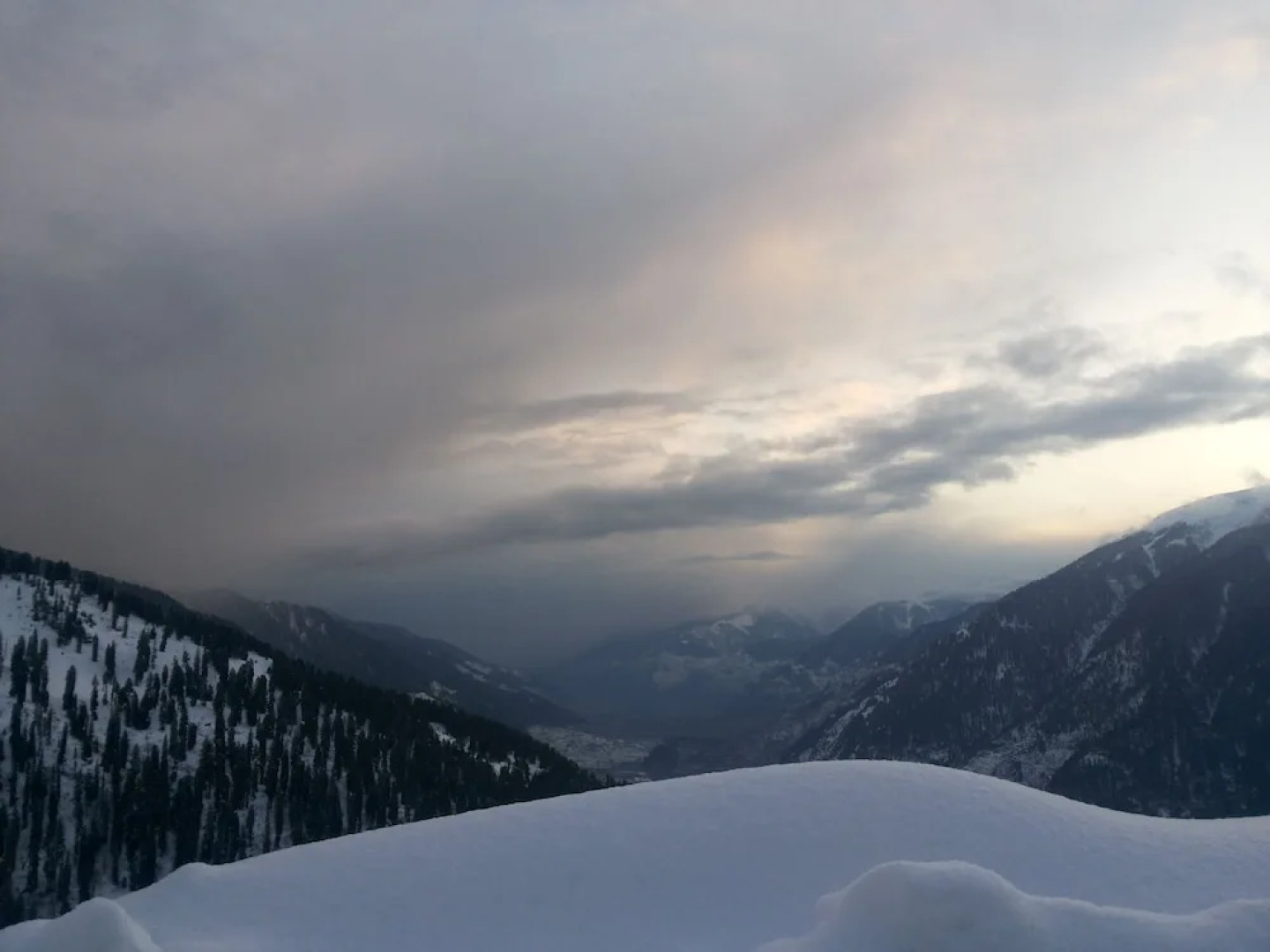 Apple Crescent Resorts