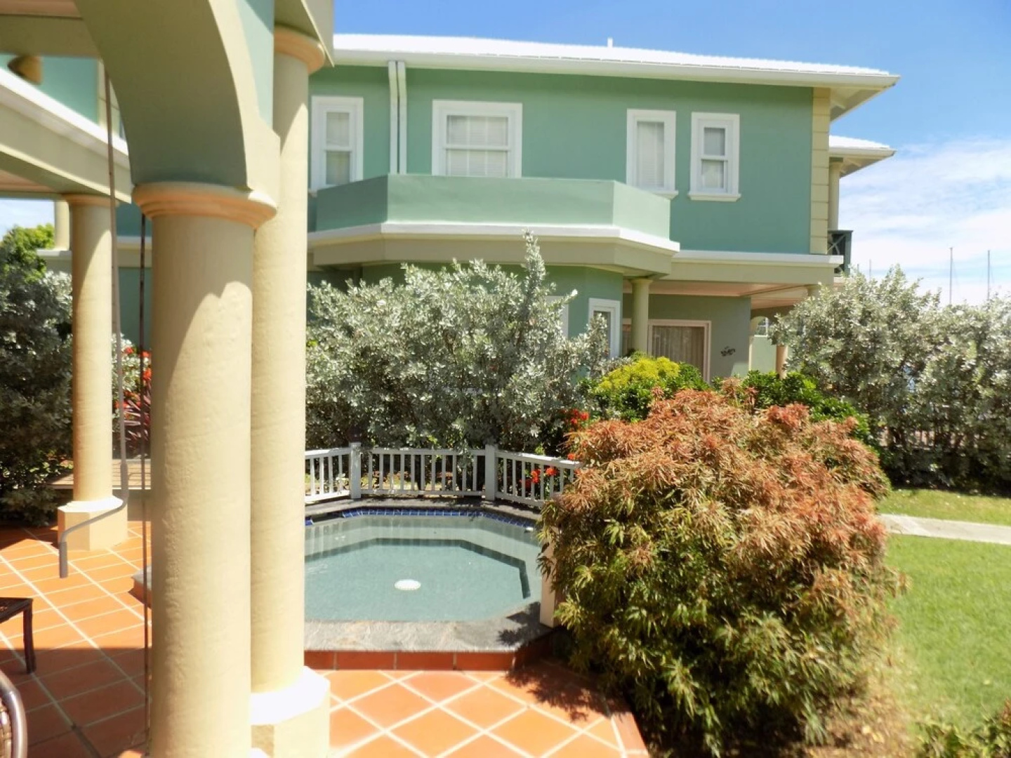 The Pelican #3 - Spacious 2 bedroom 2.5 bath waterfront townhome in the heart of Rodney Bay. 2 Townhouse by RedAwning